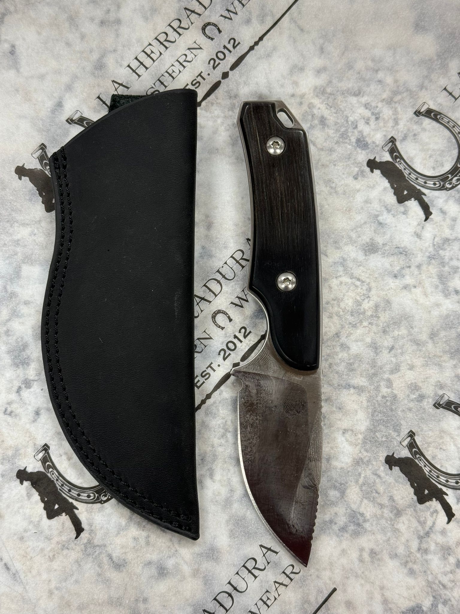 HOOEY BLACK HANDLE KNIFE