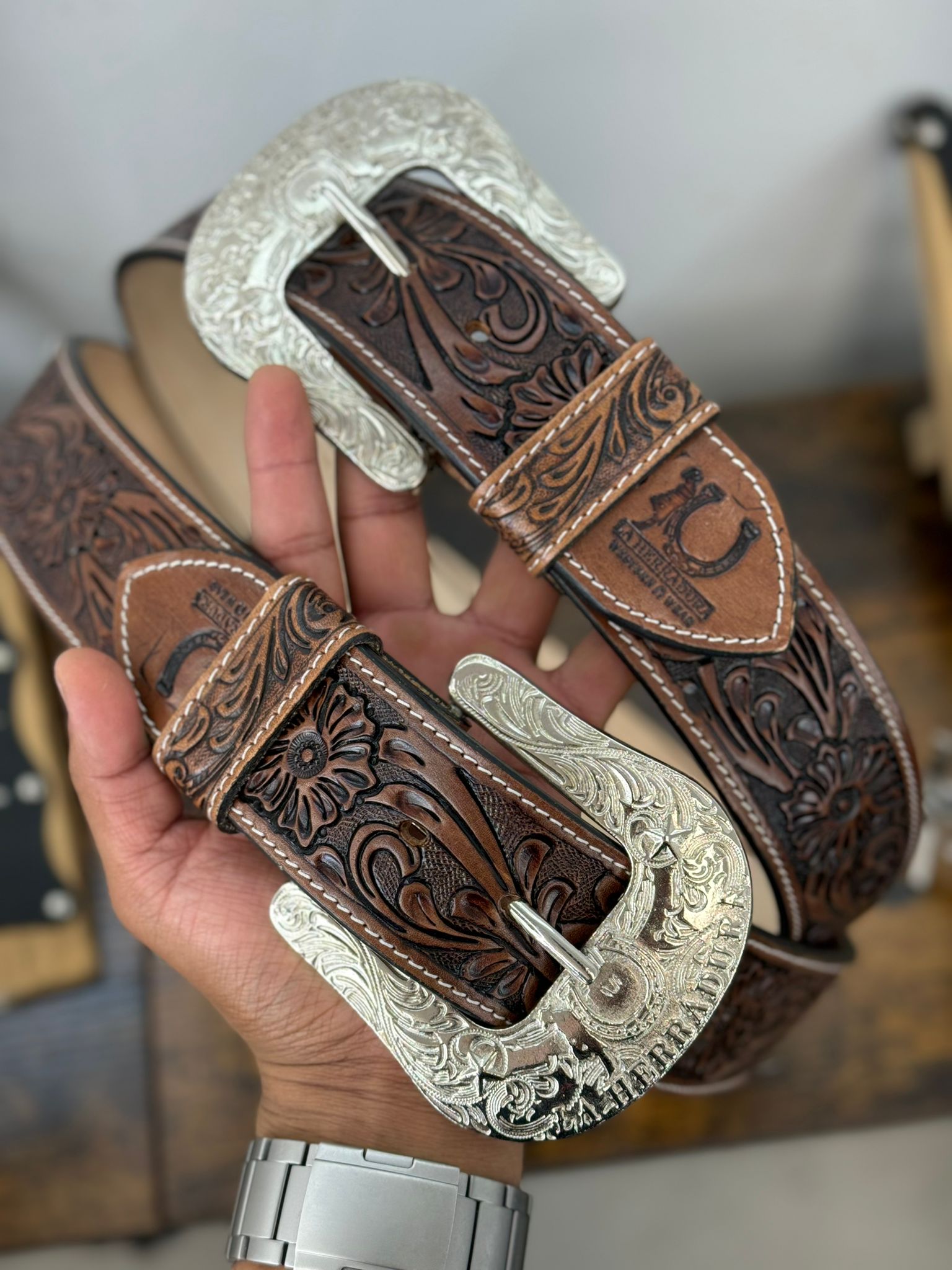 LA HERRADURA BROWN COWHIDE HANDTOOLED 2 INCH BELT