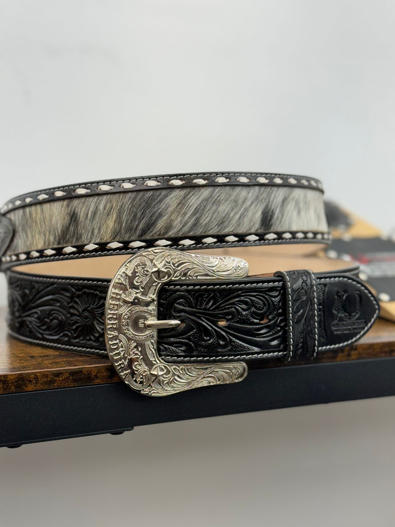 LA HERRADURA BLACK COWHIDE HANDTOOLED 2 INCH BELT