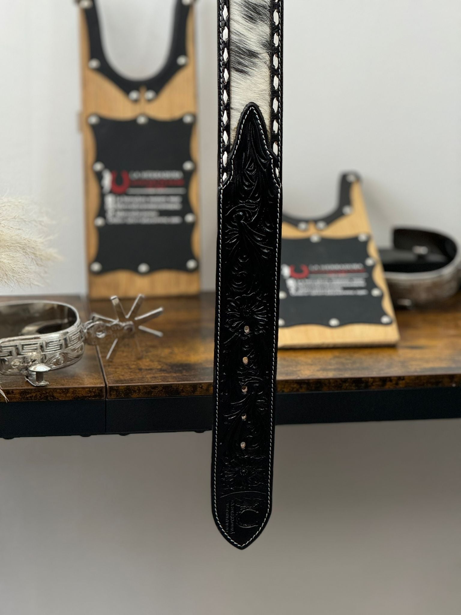 LA HERRADURA BLACK COWHIDE HANDTOOLED 2 INCH BELT