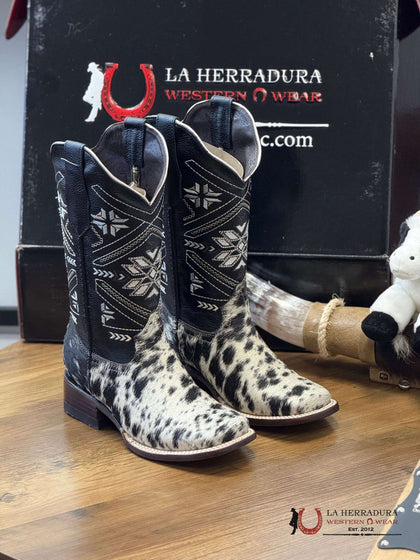 BOTAS AGAVE DE PIEL DE VACA BLANCA Y NEGRA (CADA PAR ES ÚNICO)