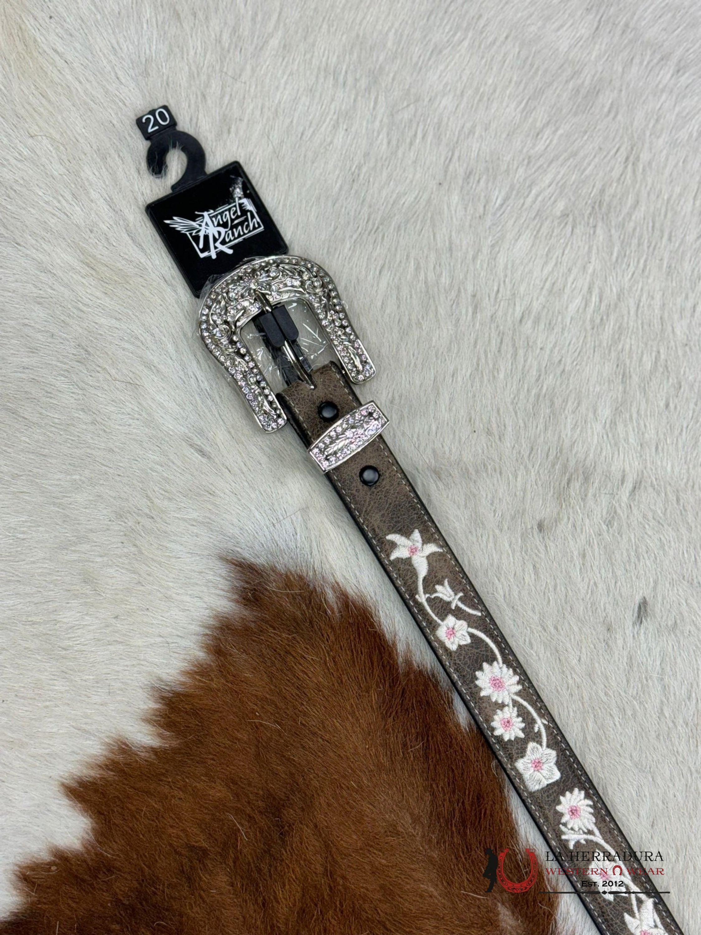 Angel Ranch Girl Belt Grey White Flower Stitch Niños