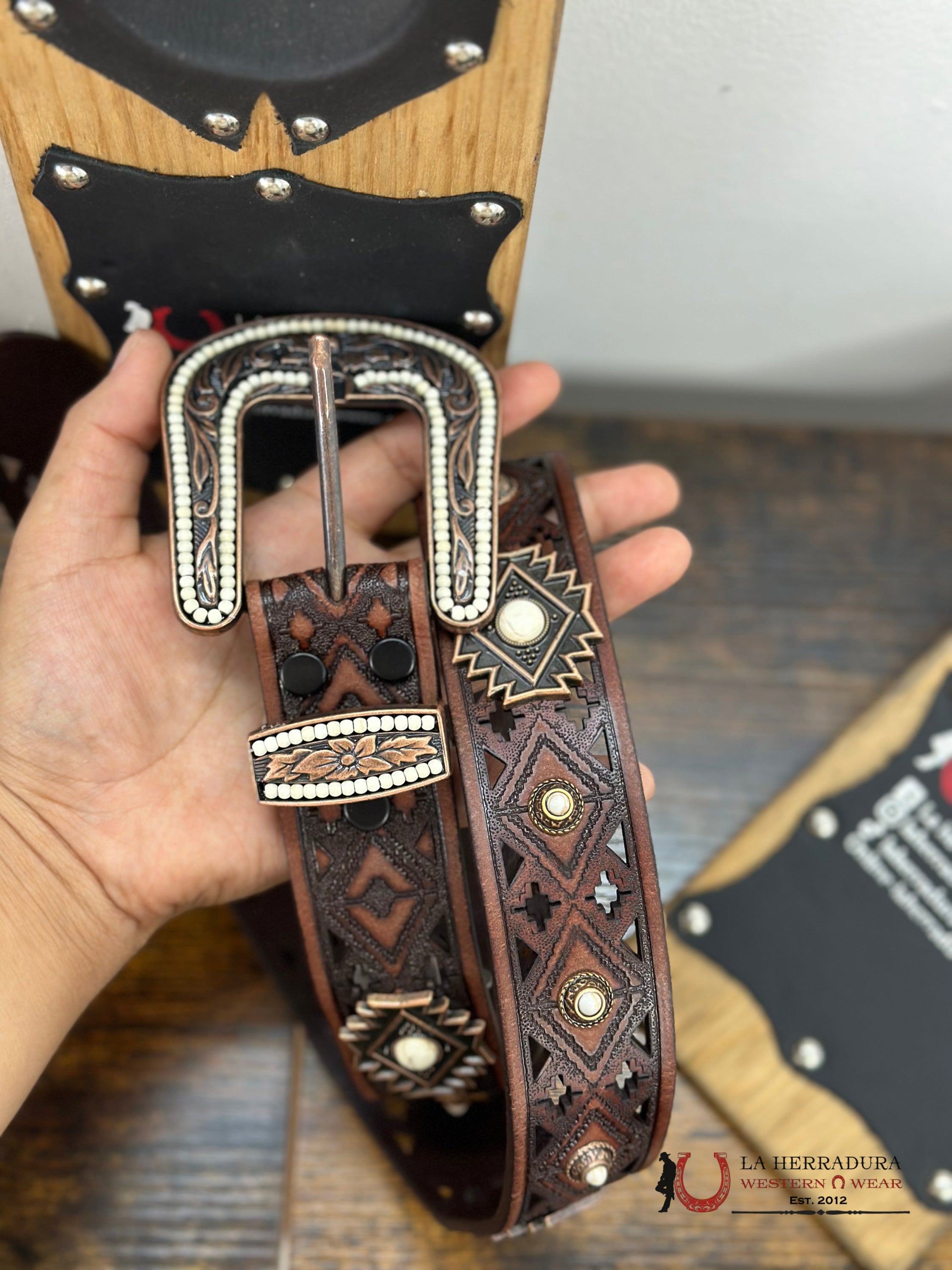 Angel Ranch Bone Chocó Belt Cinturones Mujeres