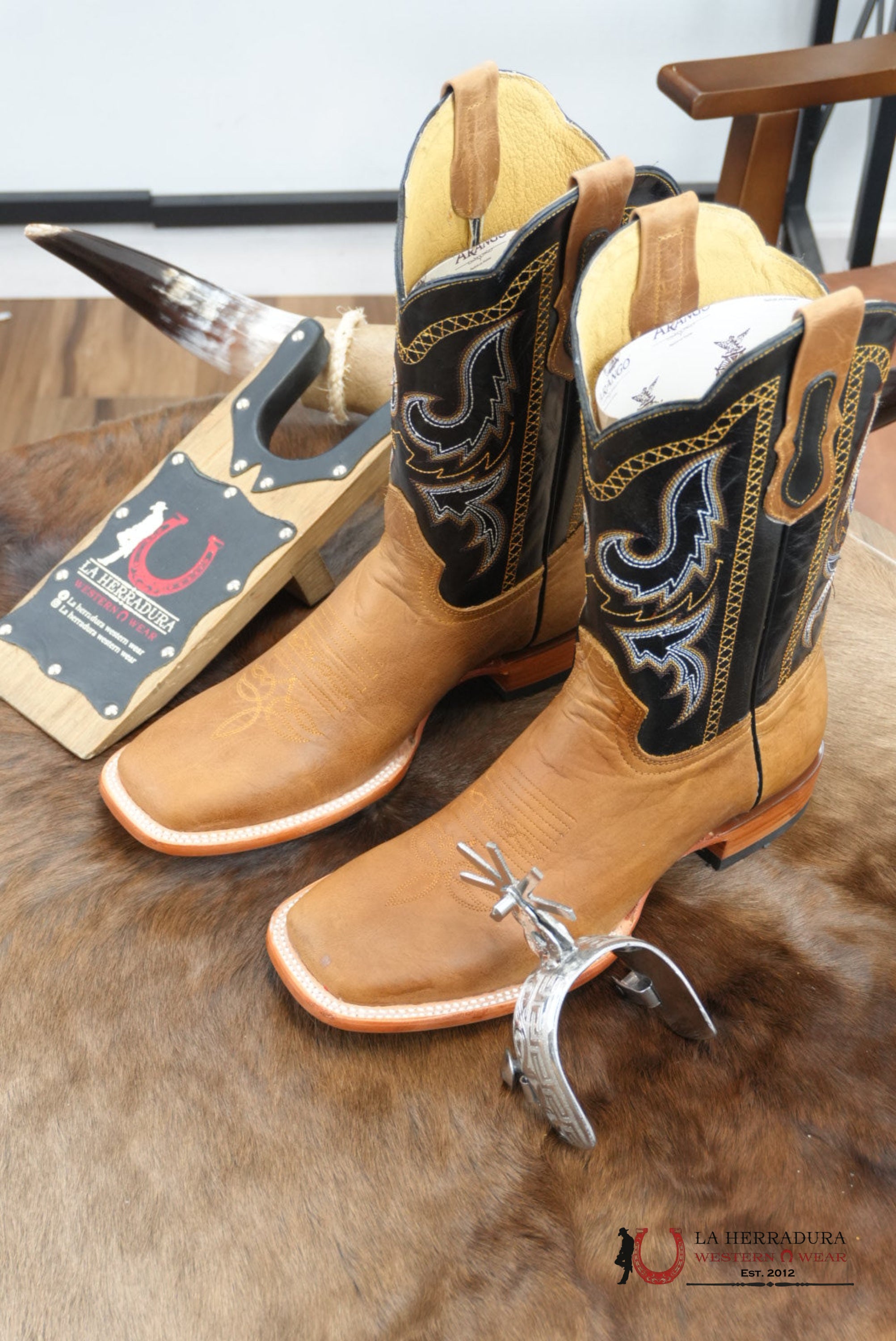 Arango ARIZONA Arena With Stiching Alamo Square Toe Boot- 4895 BOTAS HOMBRES