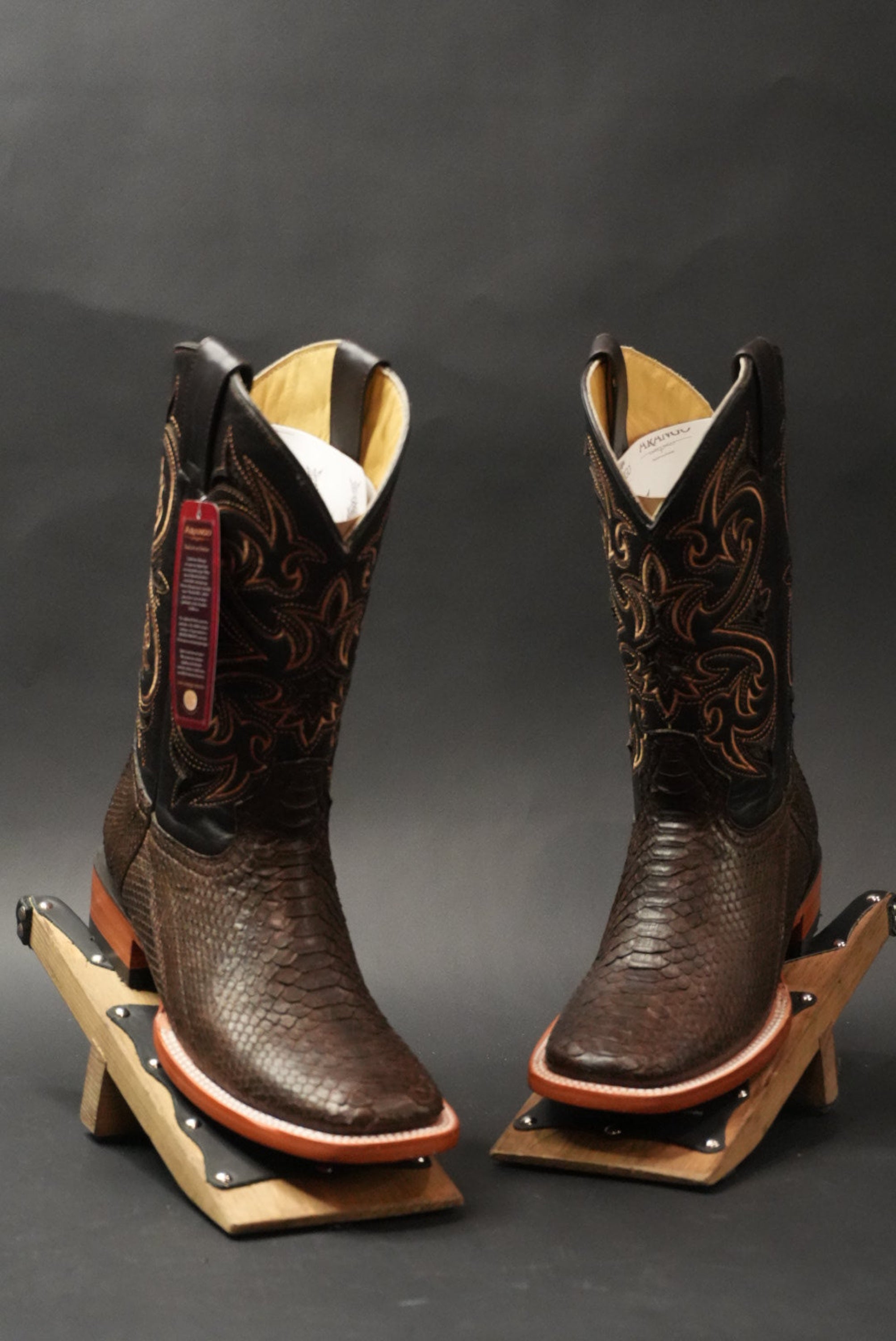 ARANGO BOOTS NOBUCK TOBACCO PYTHON BOTAS HOMBRES