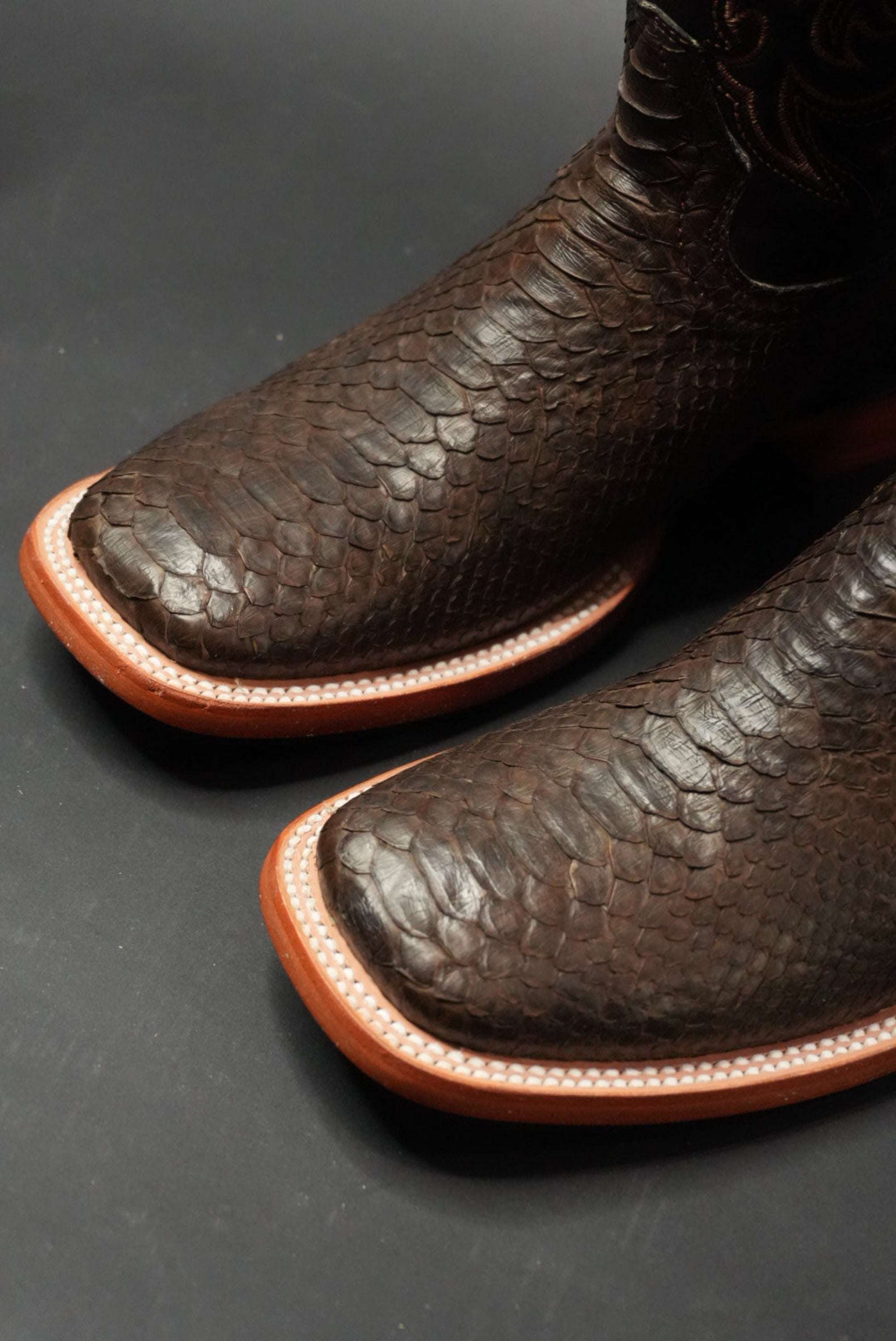 original tobacco python cowboy boots 4802 ARANGO MEN PRO-RODEO BOOTS EXOTIC TOBACCO PYTHON PLUNGE original tobacco python cowboy boots 4802 ARANGO MEN PRO-RODEO BOOTS EXOTIC TOBACCO PYTHON PLUNGE