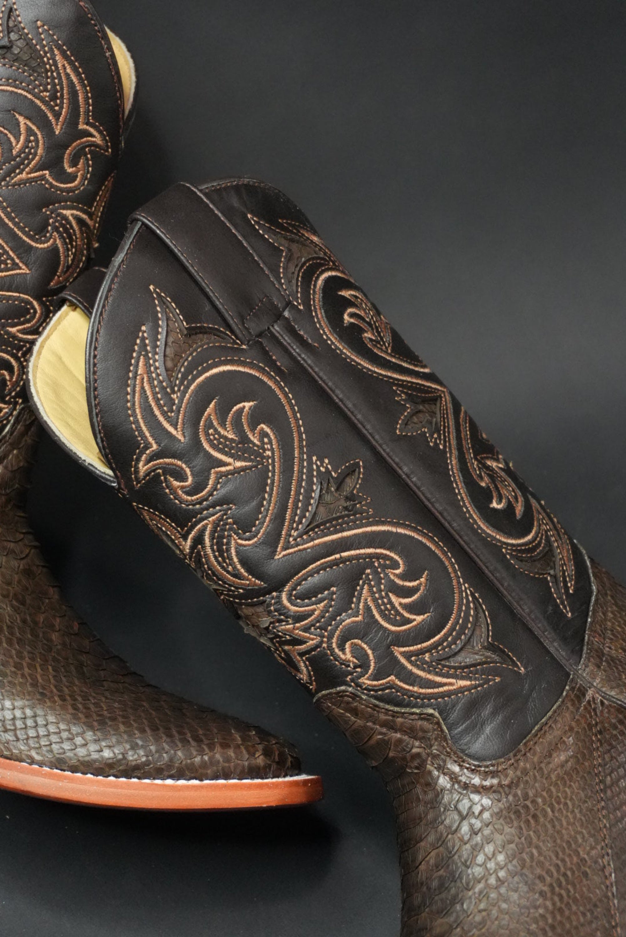 ARANGO BOOTS NOBUCK TOBACCO PYTHON BOTAS HOMBRES