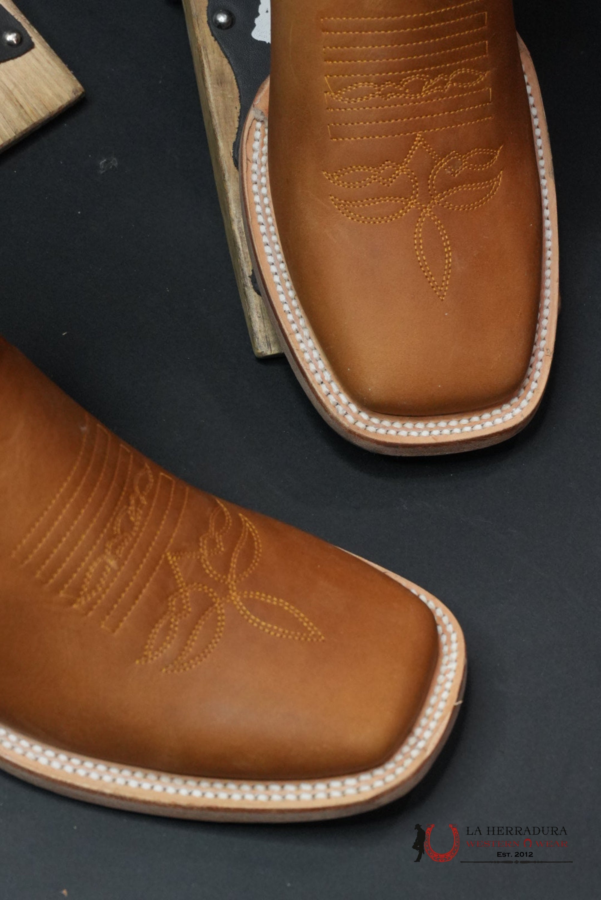 Arango Crazy Grasso Tan Rodeo PBR- 4895 BOTAS HOMBRES