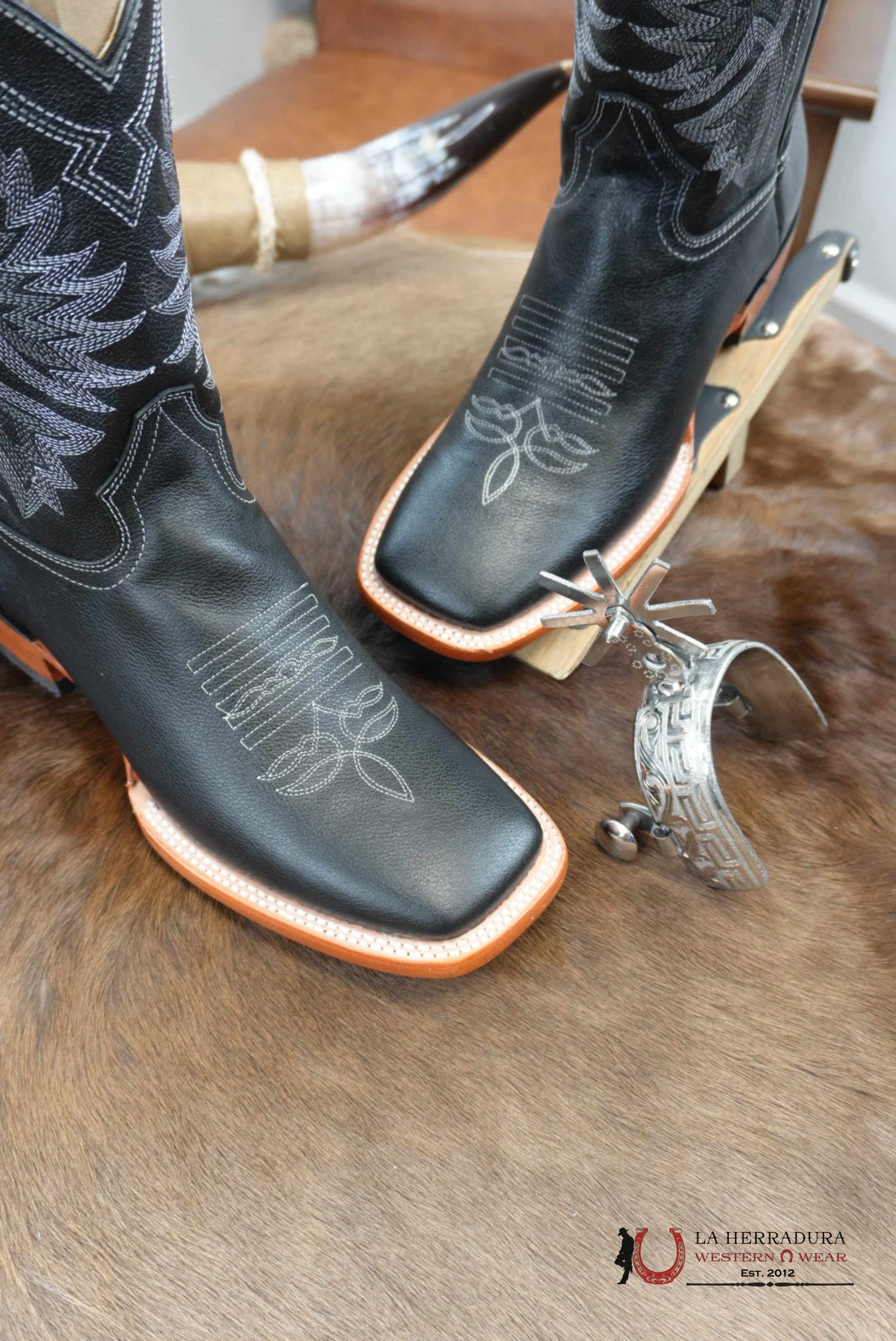 Arango Negro/Negro With Stiching Renegado Square Toe Boot- 4891 BOTAS HOMBRES