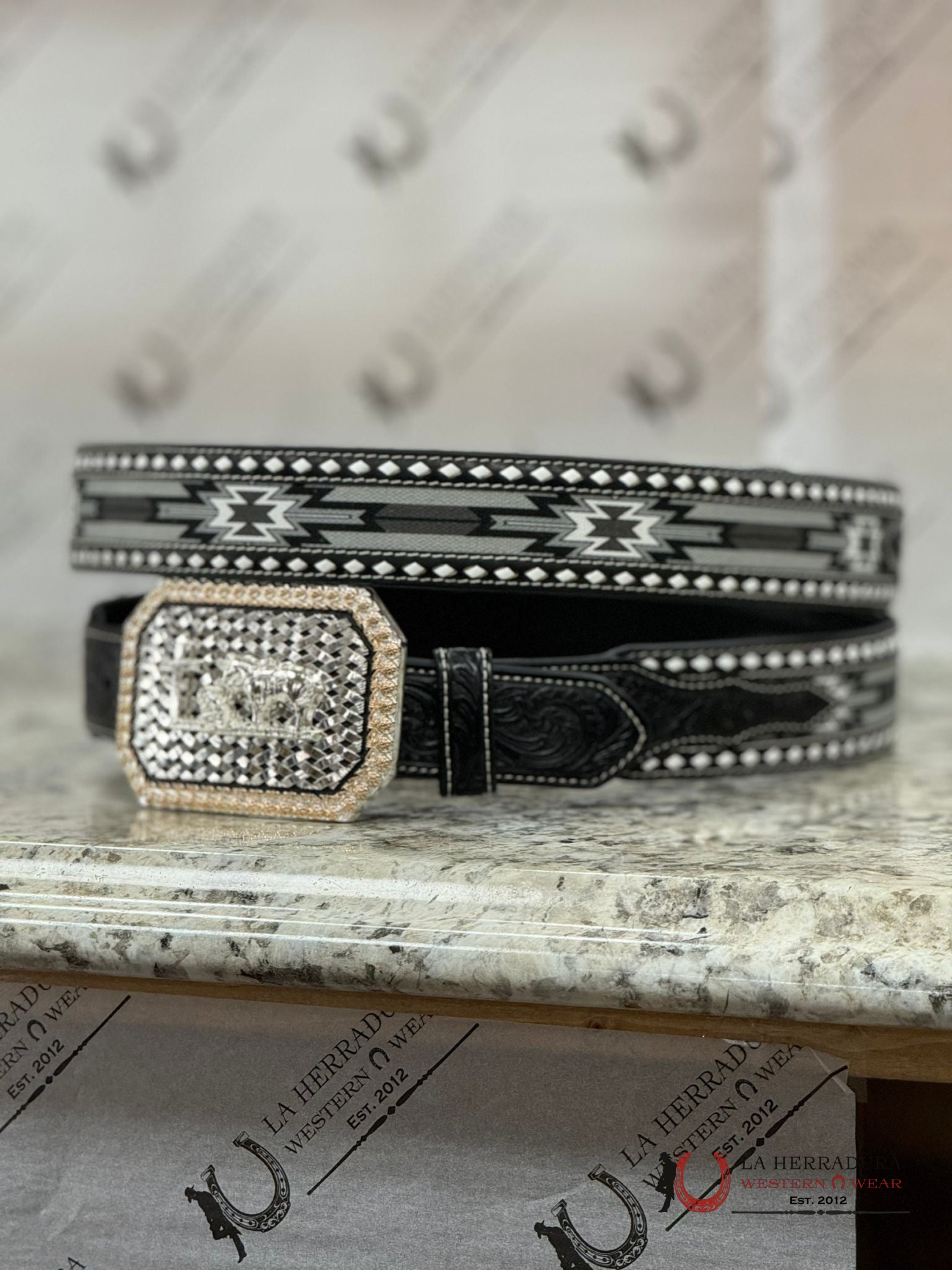 Ariat Black & White Aztec Stitch Belt Cinturones Hombres