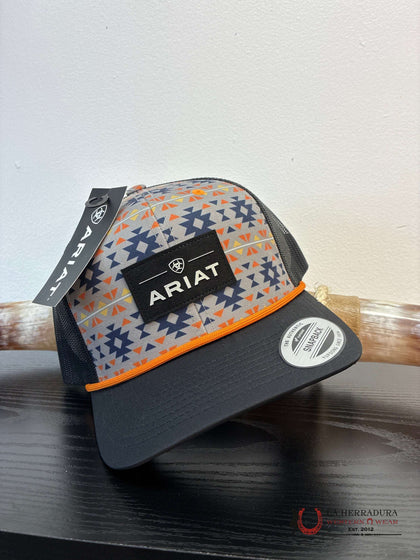 GORRA ARIAT NEGRA Y GRIS CON CUERDA NARANJA