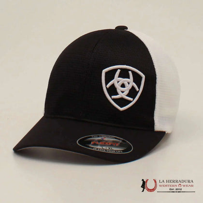 GORRA ARIAT NEGRA CON LOGO BLANCO