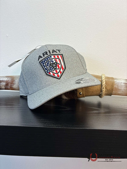 GORRA ARIAT GRIS CON LOGO AMERICANO NEGRO