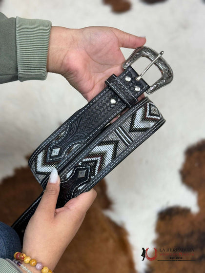 ARIAT CINTURÓN AZTECA CON CUENTAS BLANCO Y NEGRO-A1040901