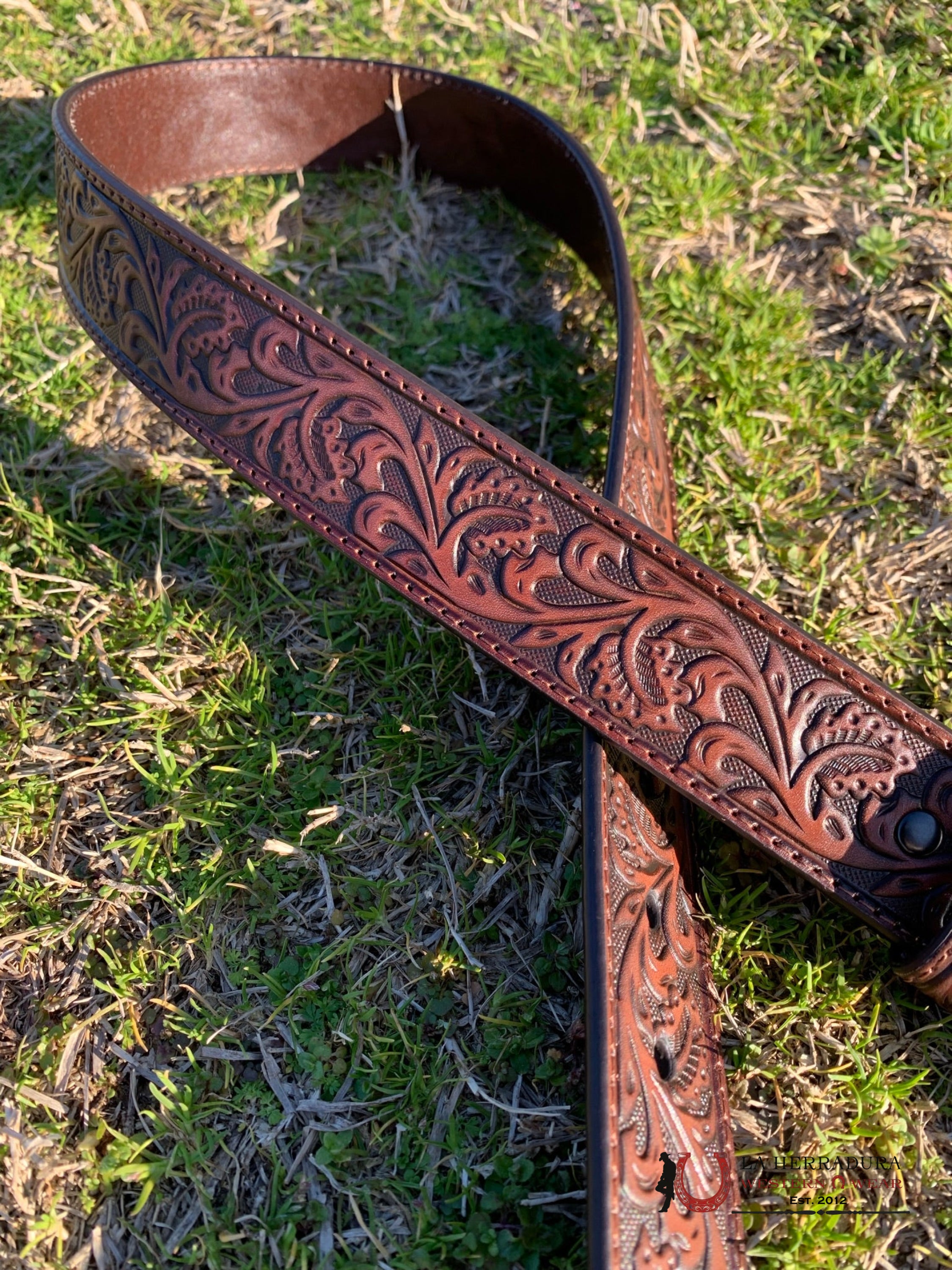 Ariat Hand Tooled Cognac Sparkle Buckle 6957 Cinturones Mujeres