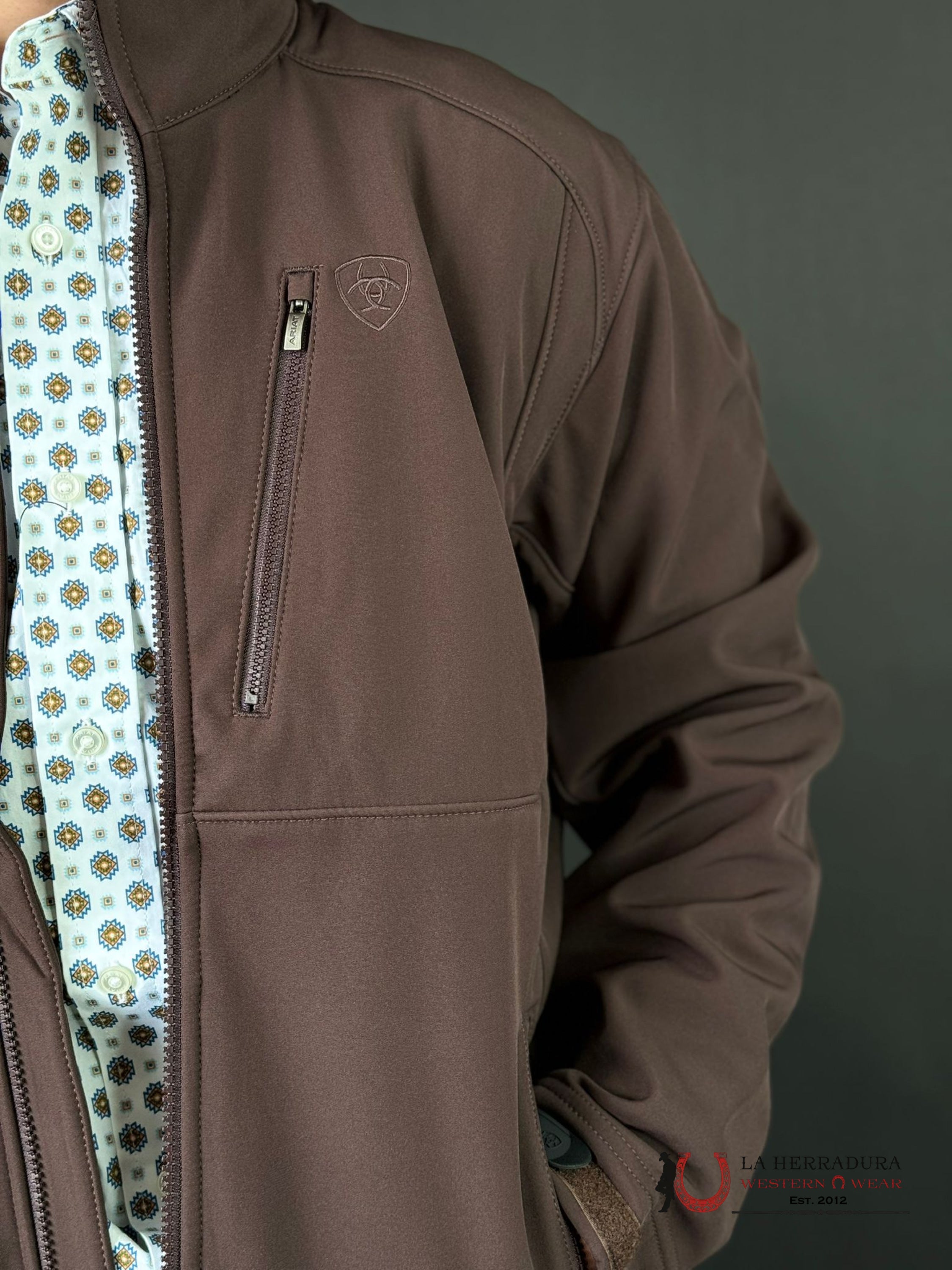 Ariat Jacket Logo 2.0 Patriot Softshell Coffebean Ropa Hombres