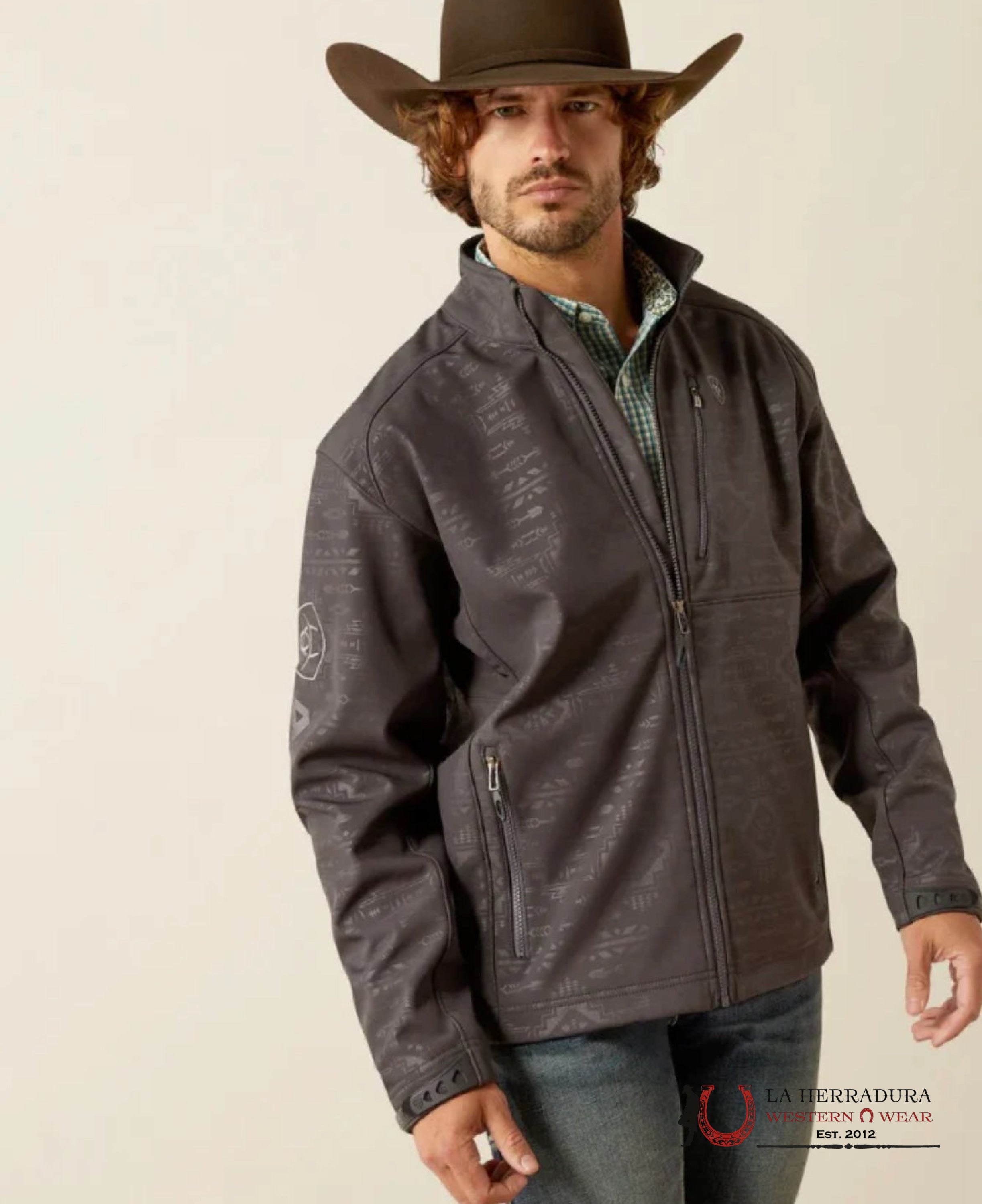 Ariat Jacket Logo 2.0 Softsehll Phantom Embossed- 8158 Ropa Hombres
