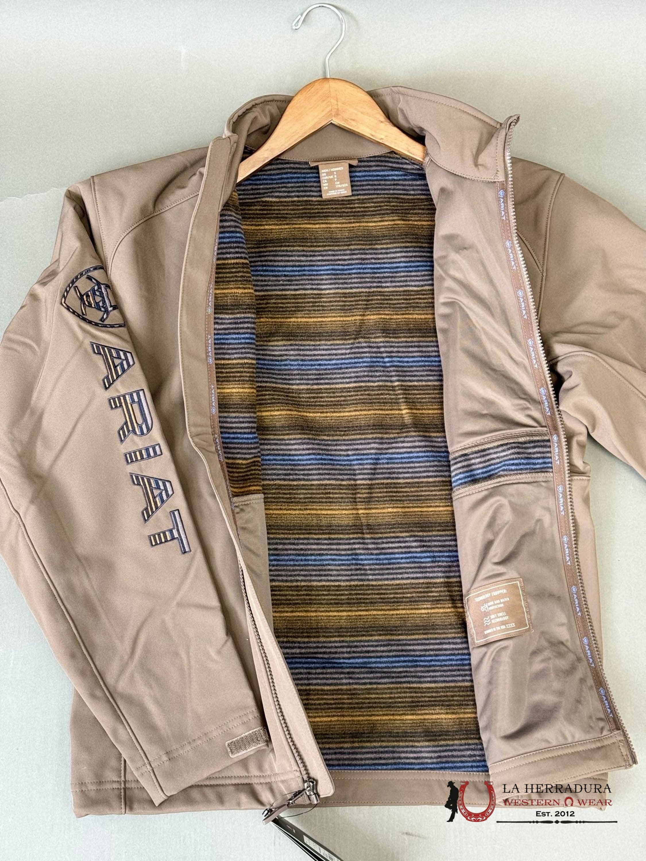Ariat Jacket Logo 2.0 Softshell Banyan Bark Ropa Hombres