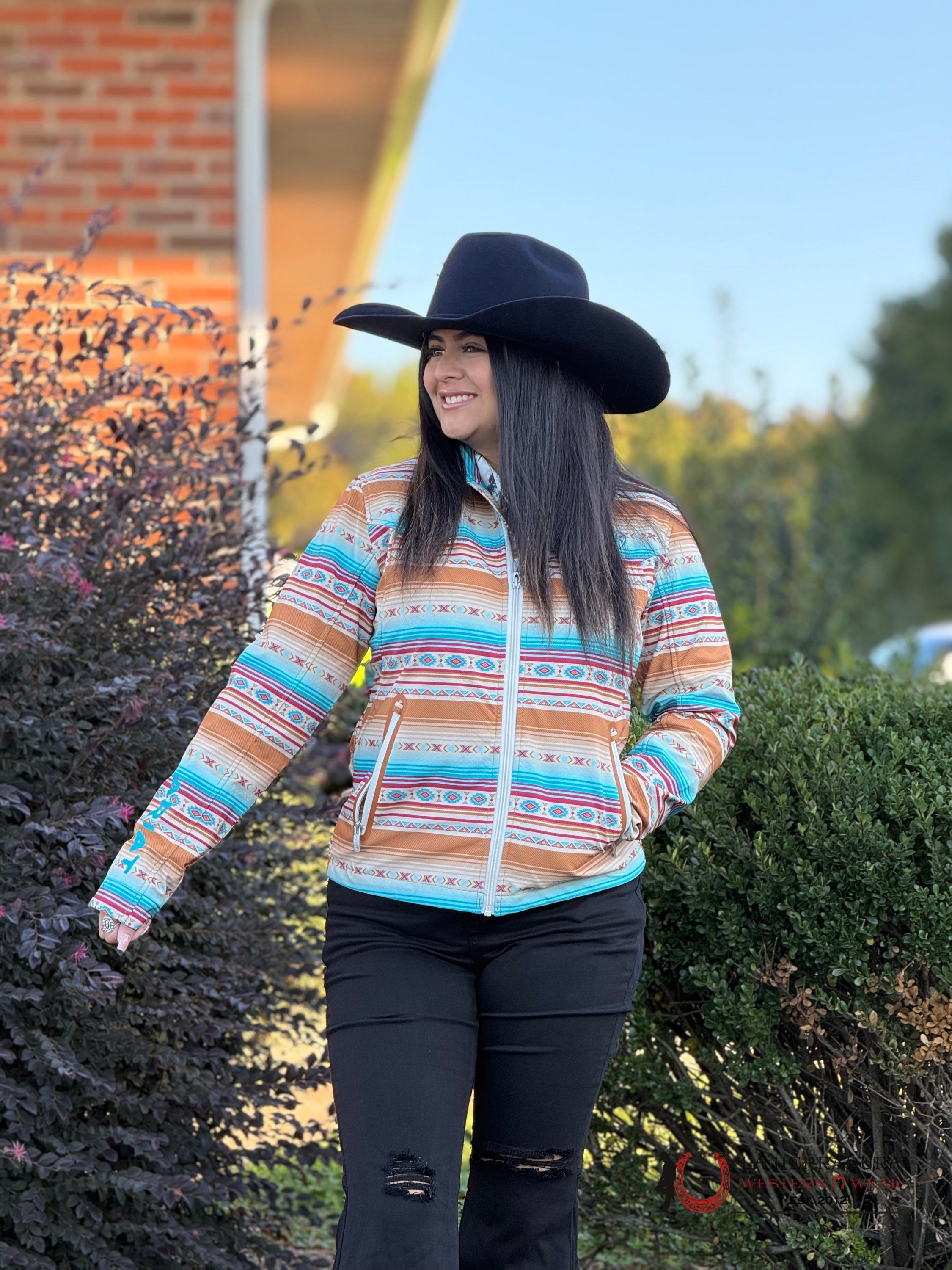 Ariat Jacket New Team Softshell Fallon Serape Print-3014 Ropa Mujeres