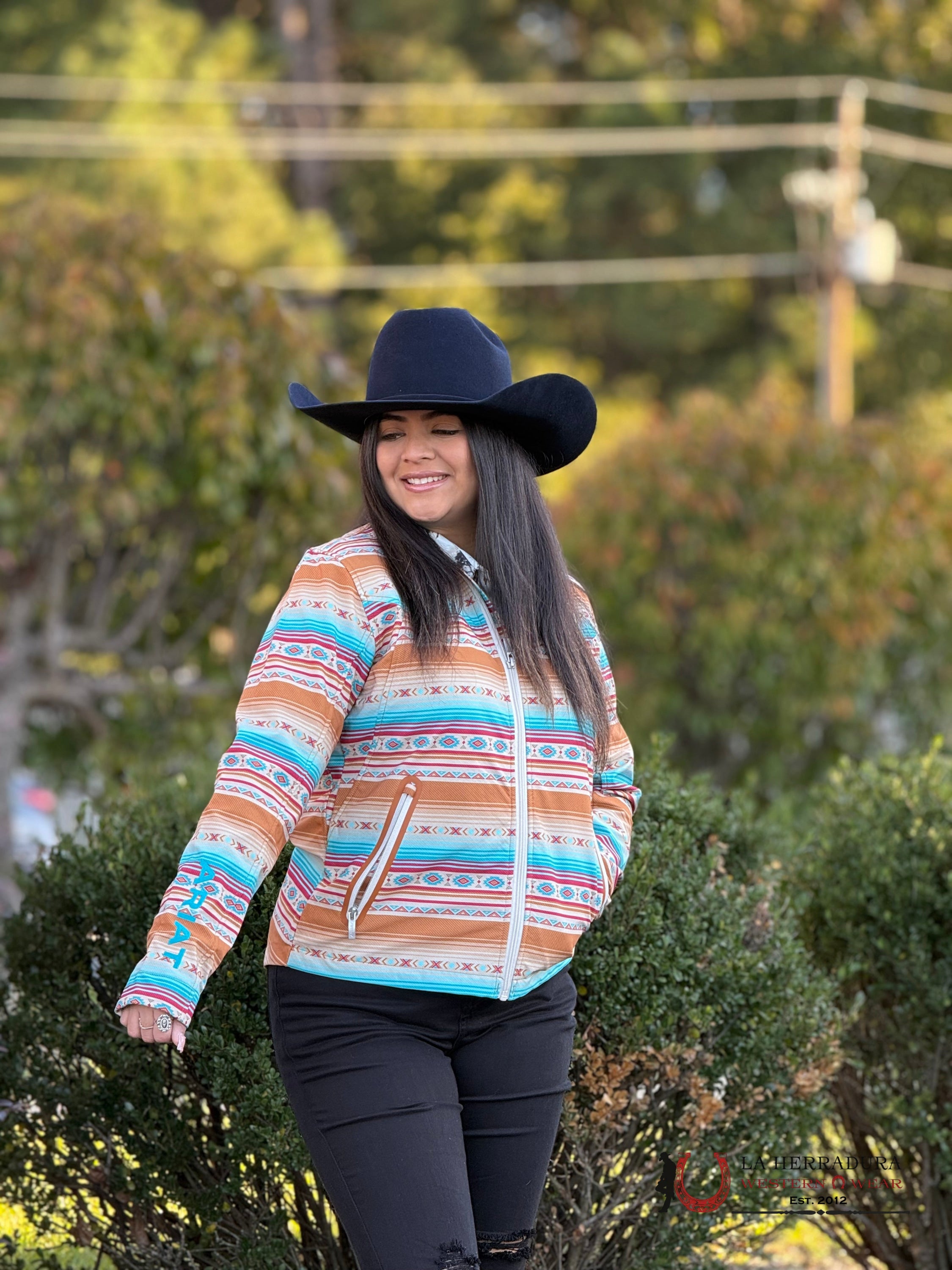 Ariat Jacket New Team Softshell Fallon Serape Print-3014 Ropa Mujeres