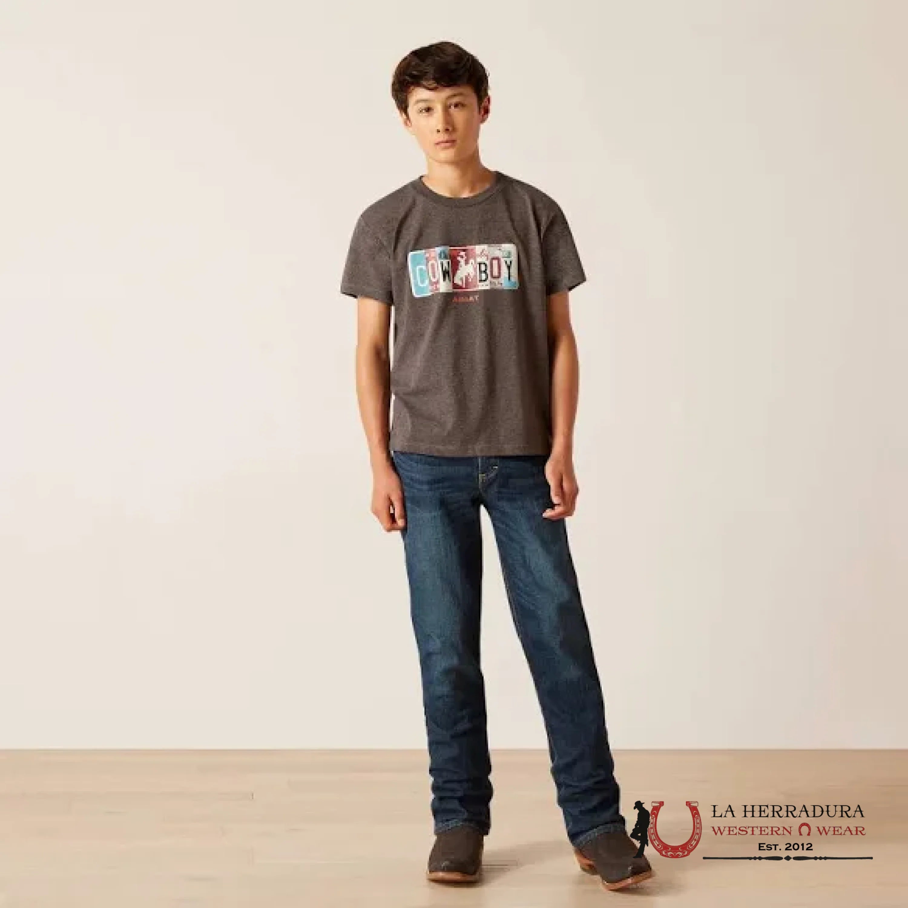 ARIAT KIDS TSHIRT -CHARCOAL LEATHER LISCENSE PLATE COWBOY 10047911 NIÑOS