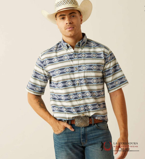 CAMISA MANGA CORTA PARA HOMBRE ARIAT CASE AZUL AZTECA 10059010
