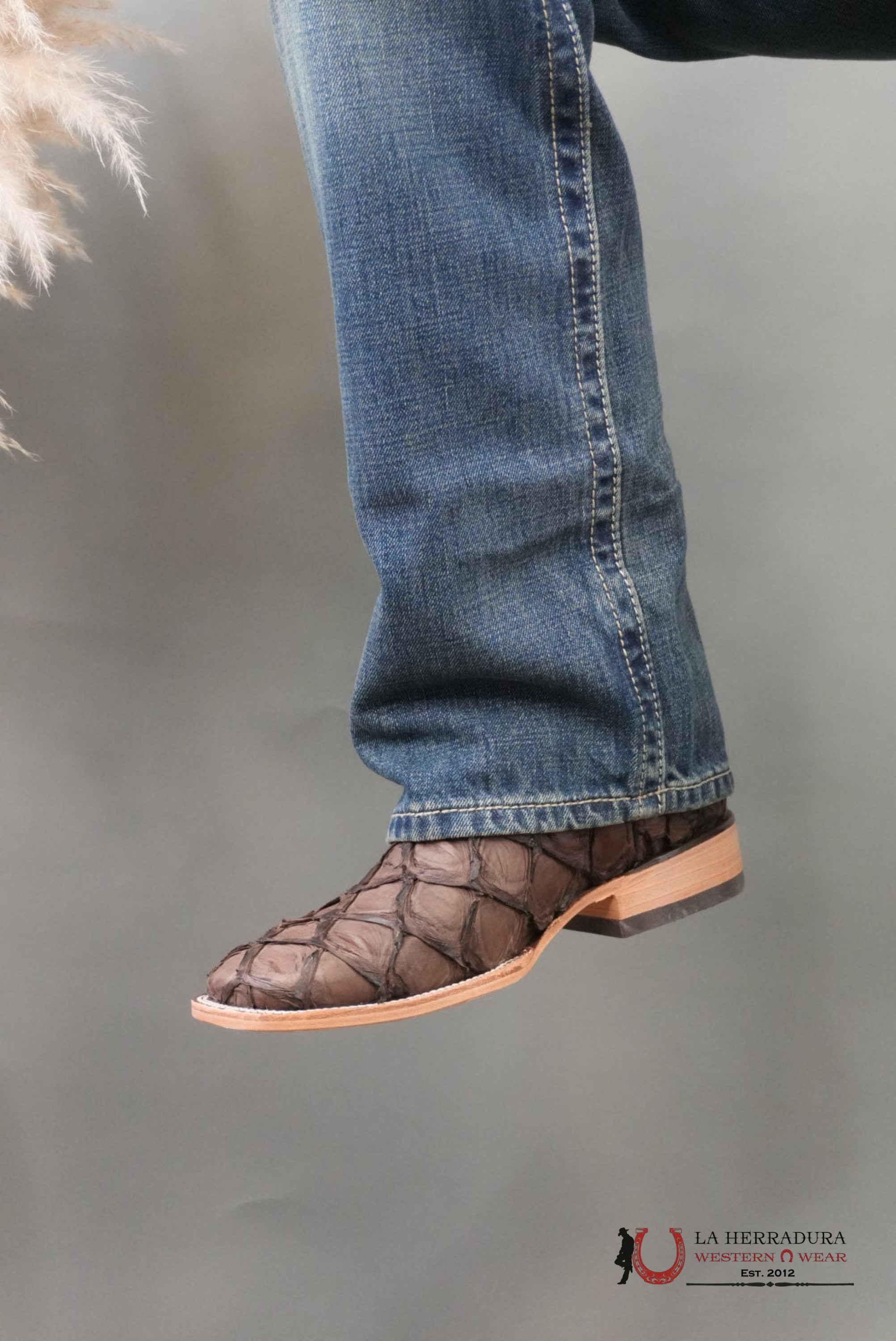 ARIAT MENS JEAN GULCH M4 RELAXED FIT STRAIGHT LEG BOOTCUT ARIAT JEANS