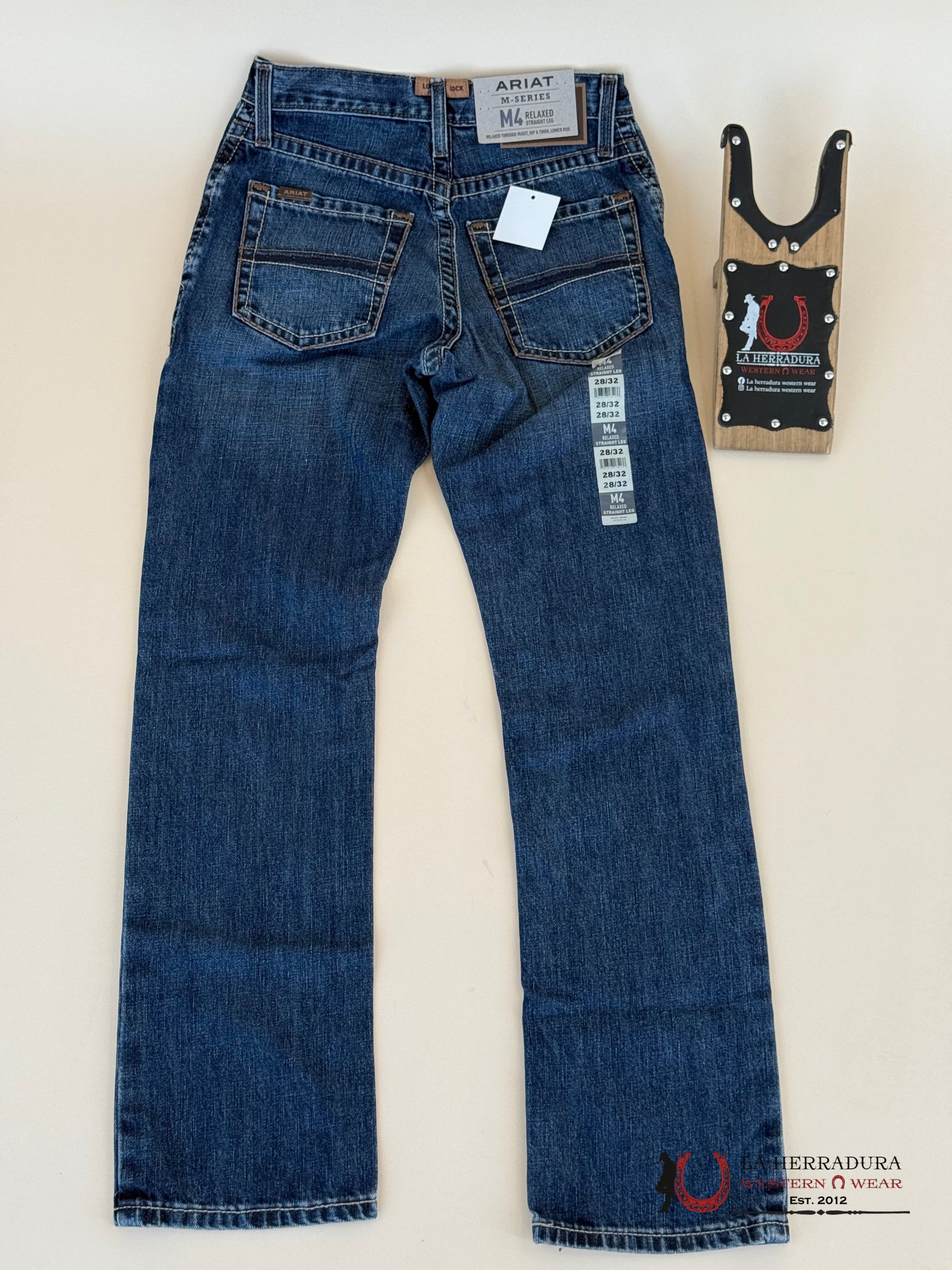 ARIAT MENS JEAN M4 RELAXED STRAIGHT- NEWTON 10053544