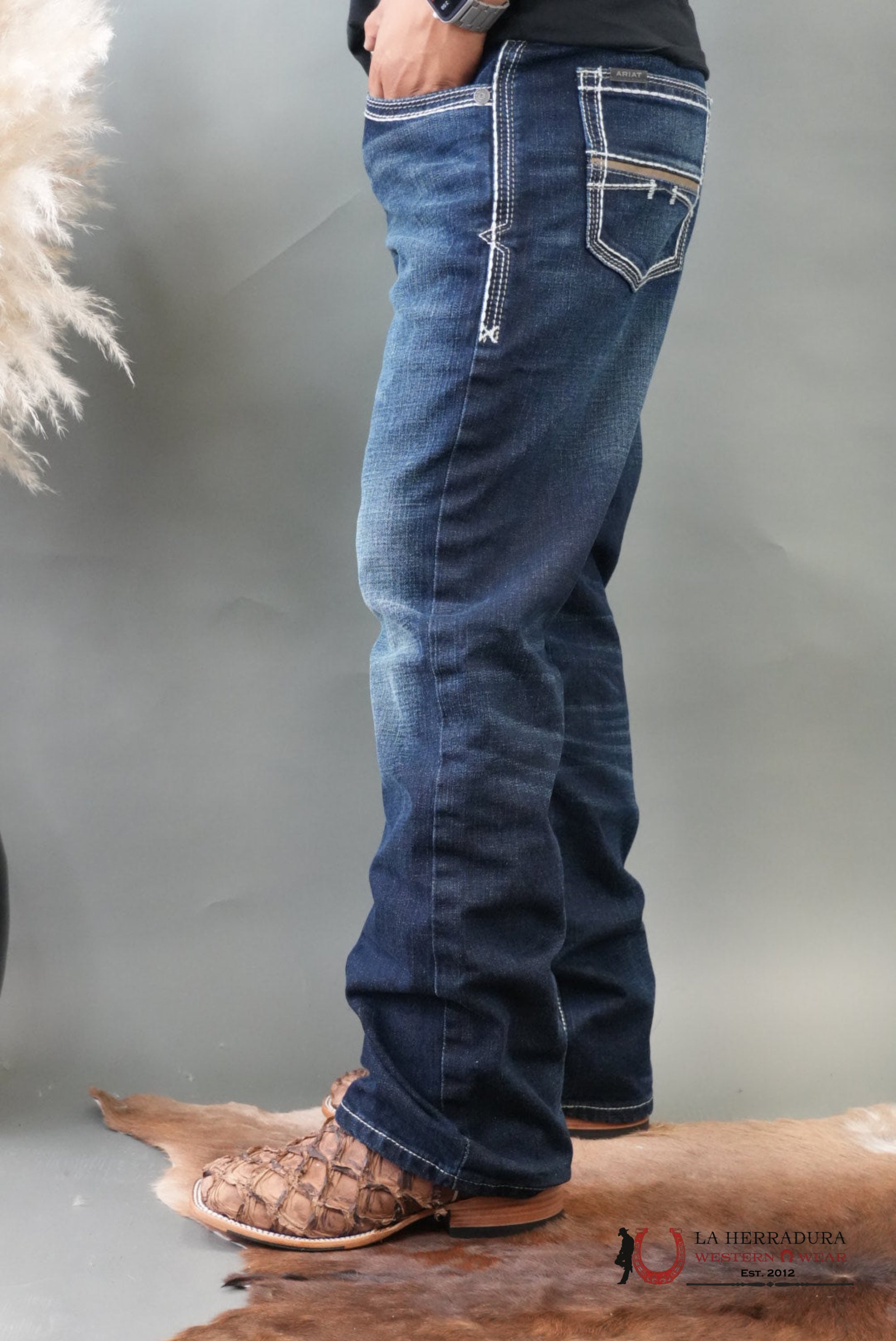 ARIAT MENS JEAN NIGHTINGALE M5 STRAIGHT FIT STRAIGHT LEG ARIAT JEANS