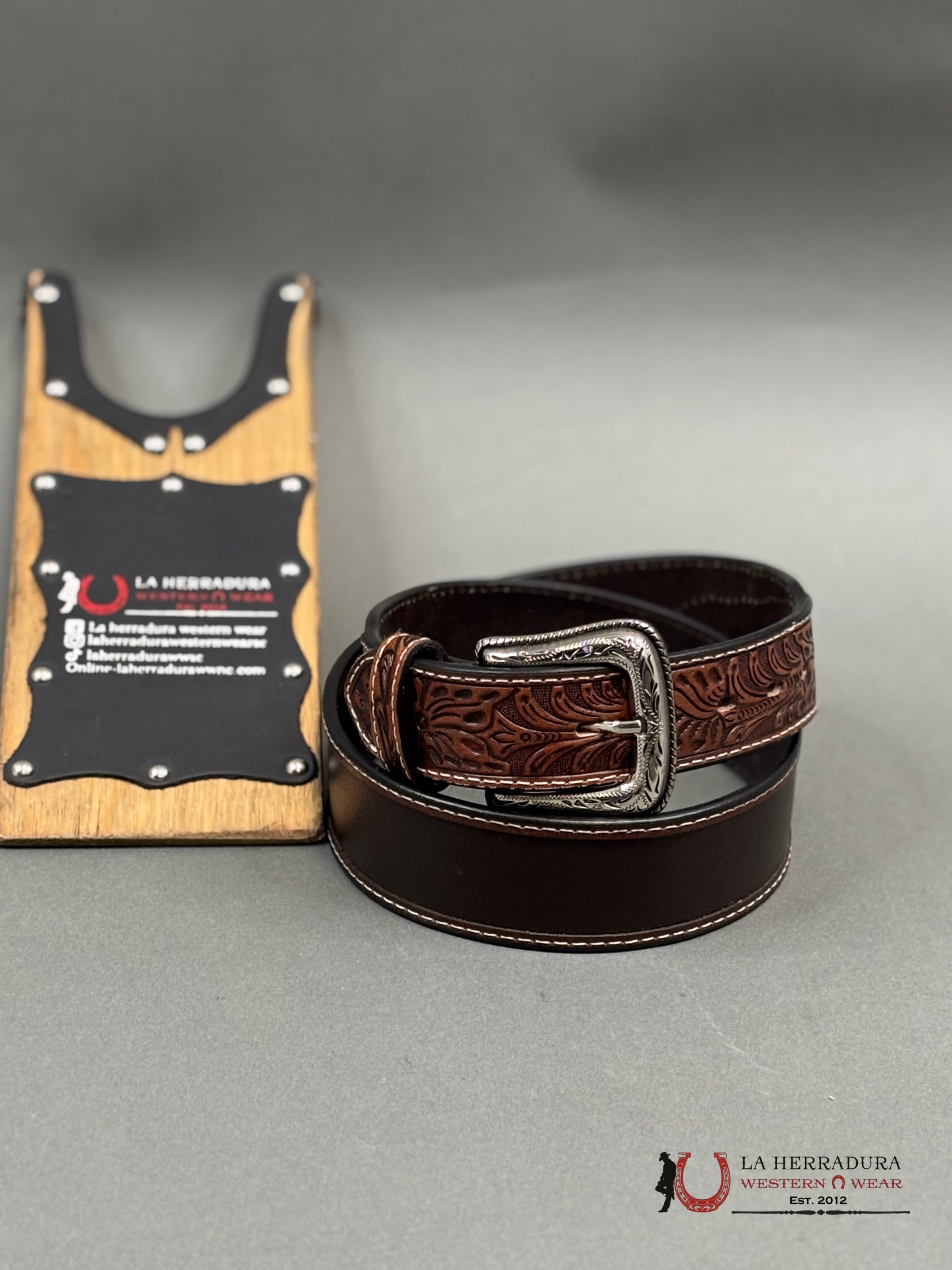 Ariat Men’s Oil Tan Distressed Belt Cinturones Hombres