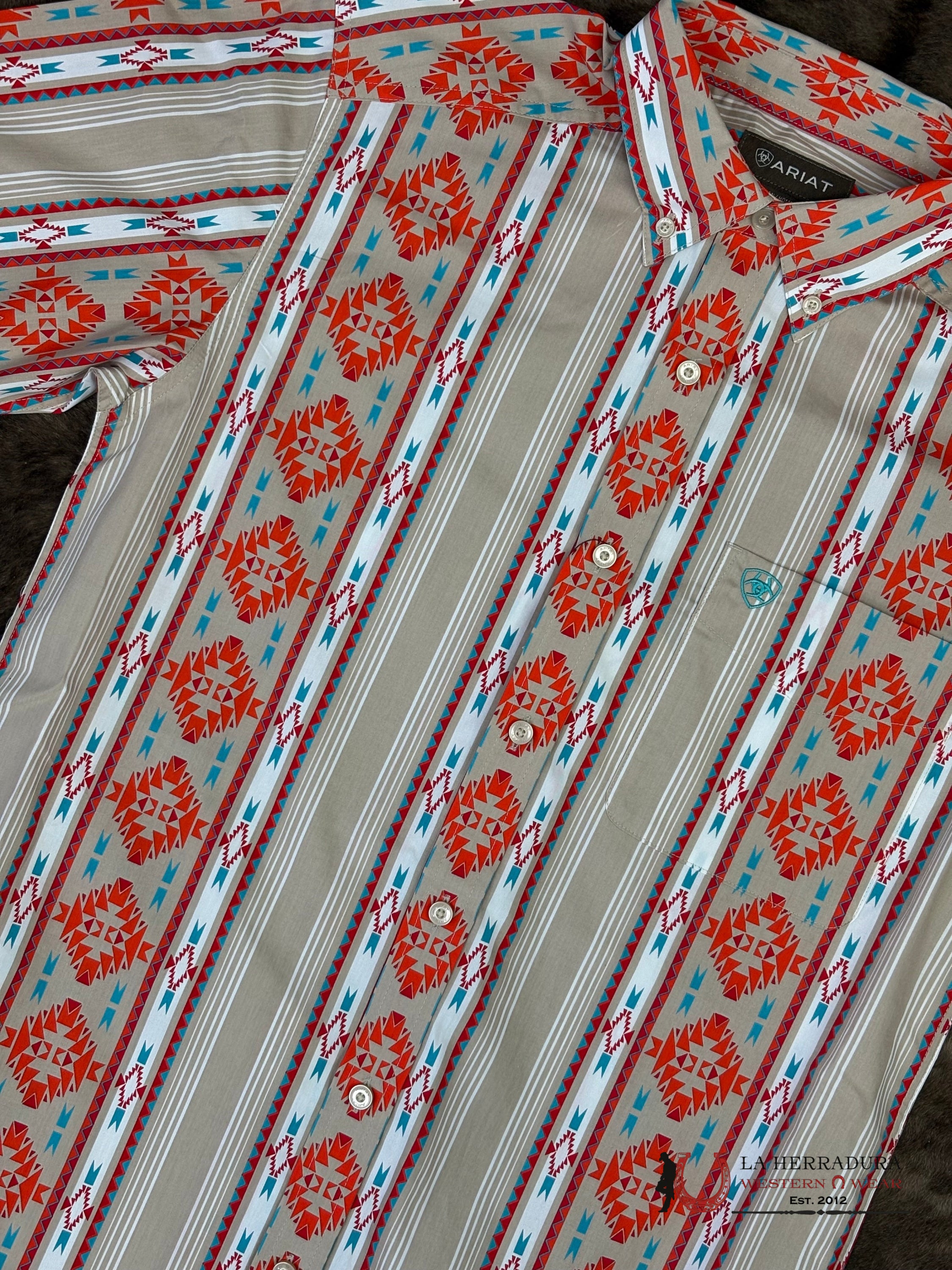 ARIAT MENS Wade Tan Short Sleeve With Multi Color Aztec Print Shirt - 8751 ROPA HOMBRES