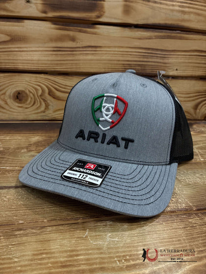 GORRA GRIS CON LA BANDERA DE MÉXICO ARIAT