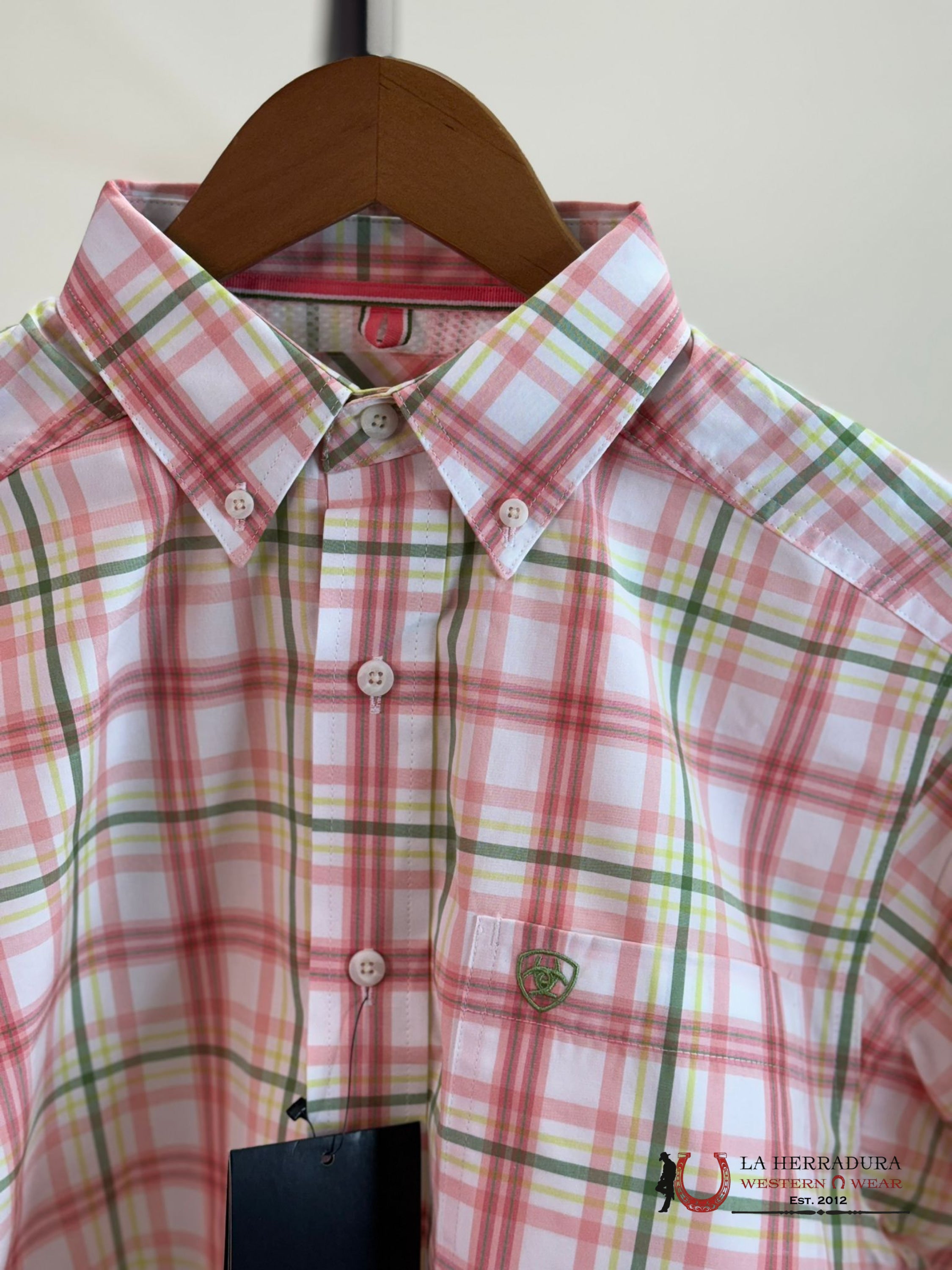 Ariat Pro Truman Tea Rose Classic Fit Short Sleeve Shirt Ropa Hombres