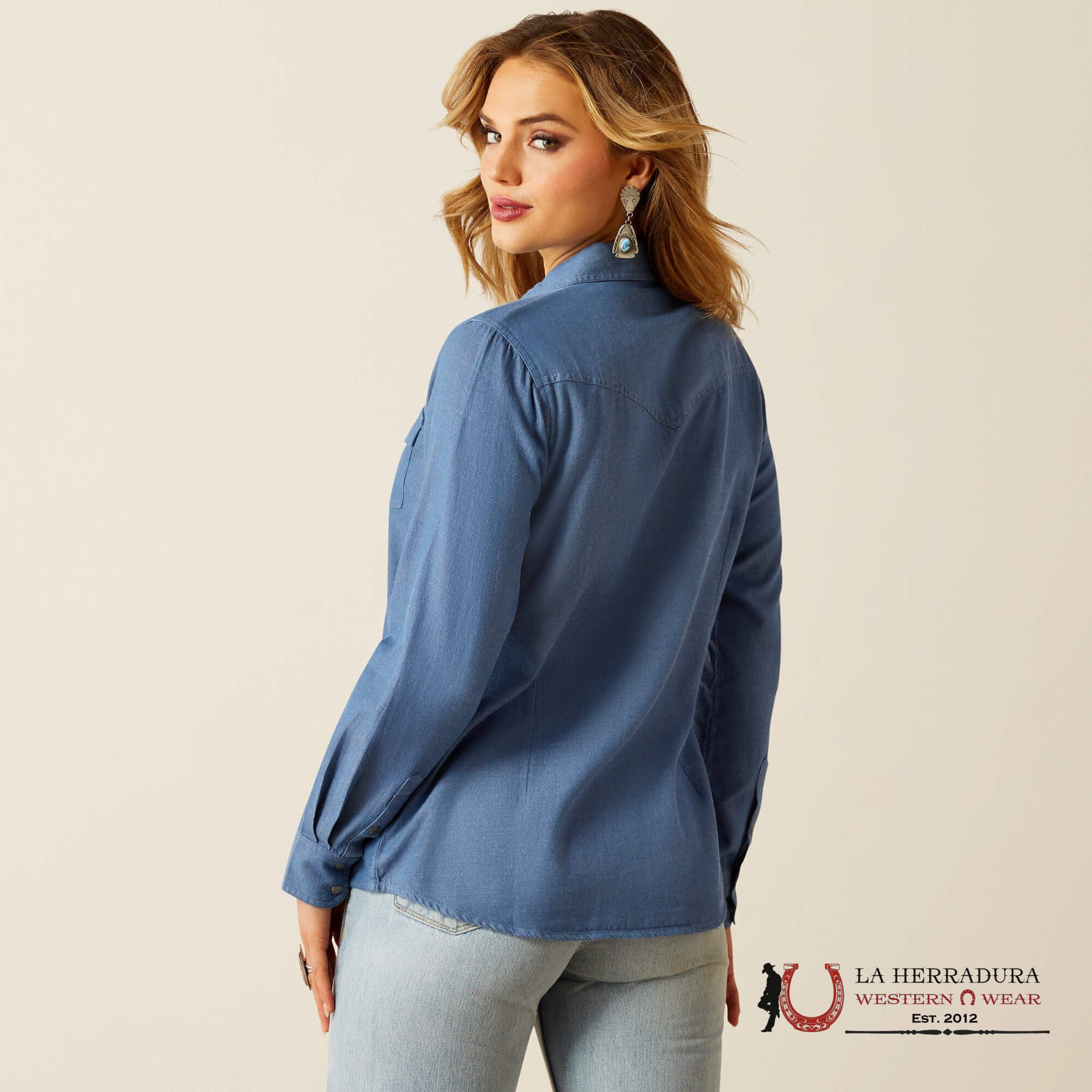 ARIAT SHIRT EVERYDAY WESTERN LIGHT CHAMBRAY LONG SLEEVE SHIRT 10060362 ROPA MUJERES