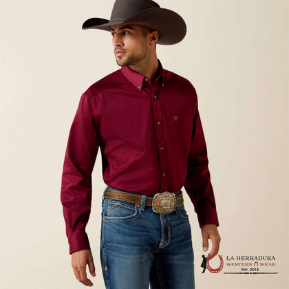 CAMISA CLÁSICA DE TWILL LISO MANGA LARGA ARIAT BURGUNDY -10012635