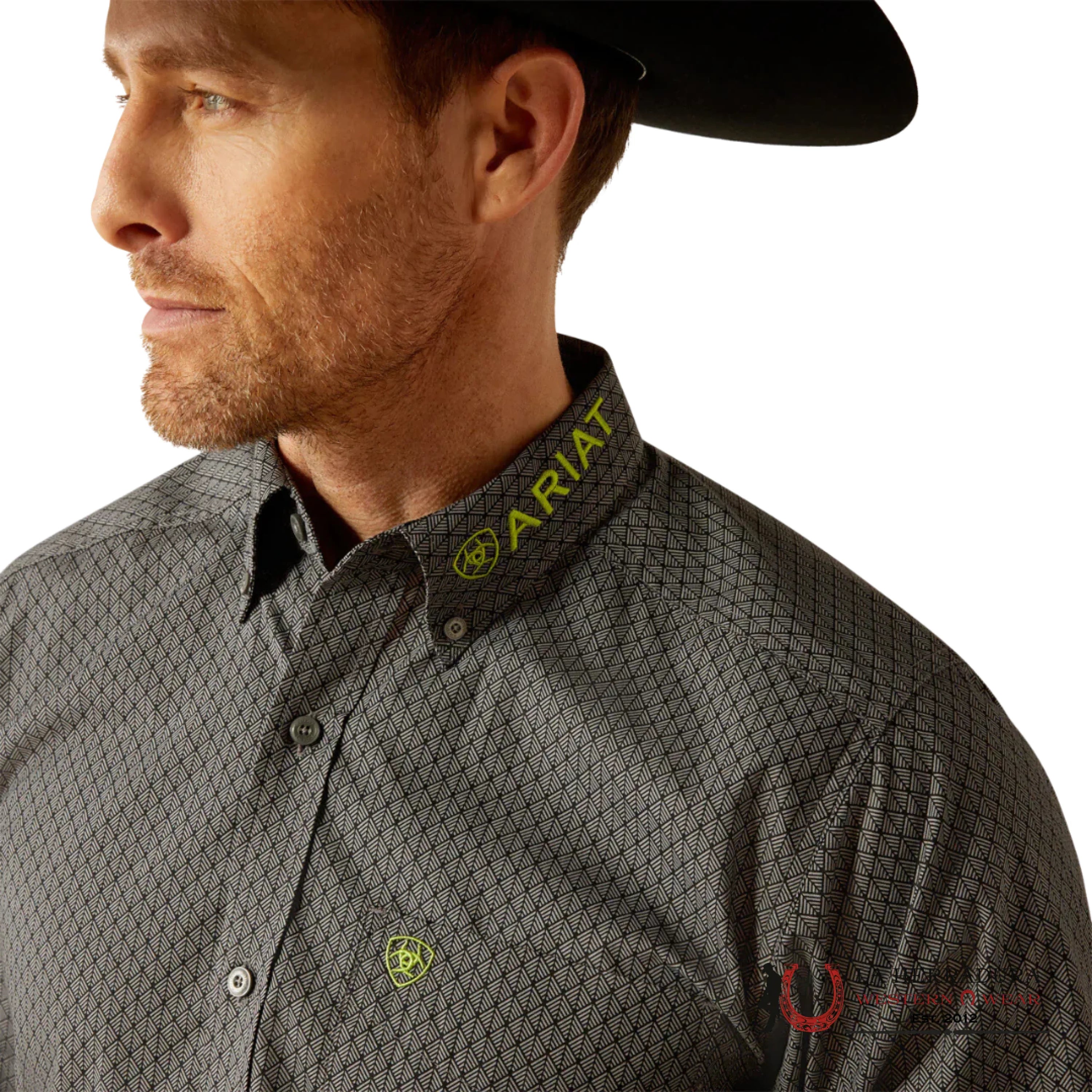 ARIAT TEAM OBI FITTED LONG SLEEVE BLACK/GREEN - 4052 ROPA HOMBRES