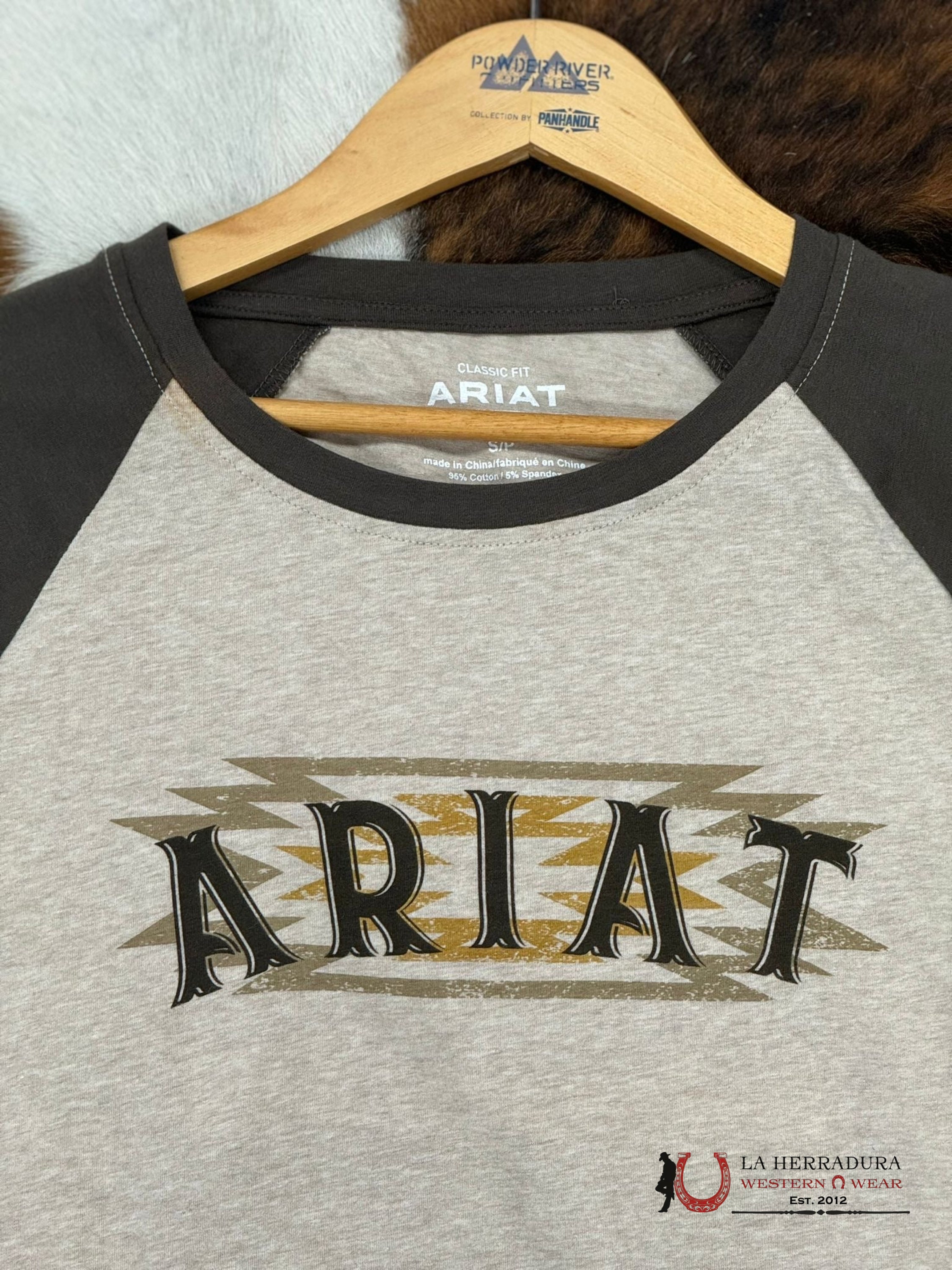 Ariat Women Real Southwest Baseball Oatmeal Heather Long Sleeve T-Shirt Ropa Mujeres