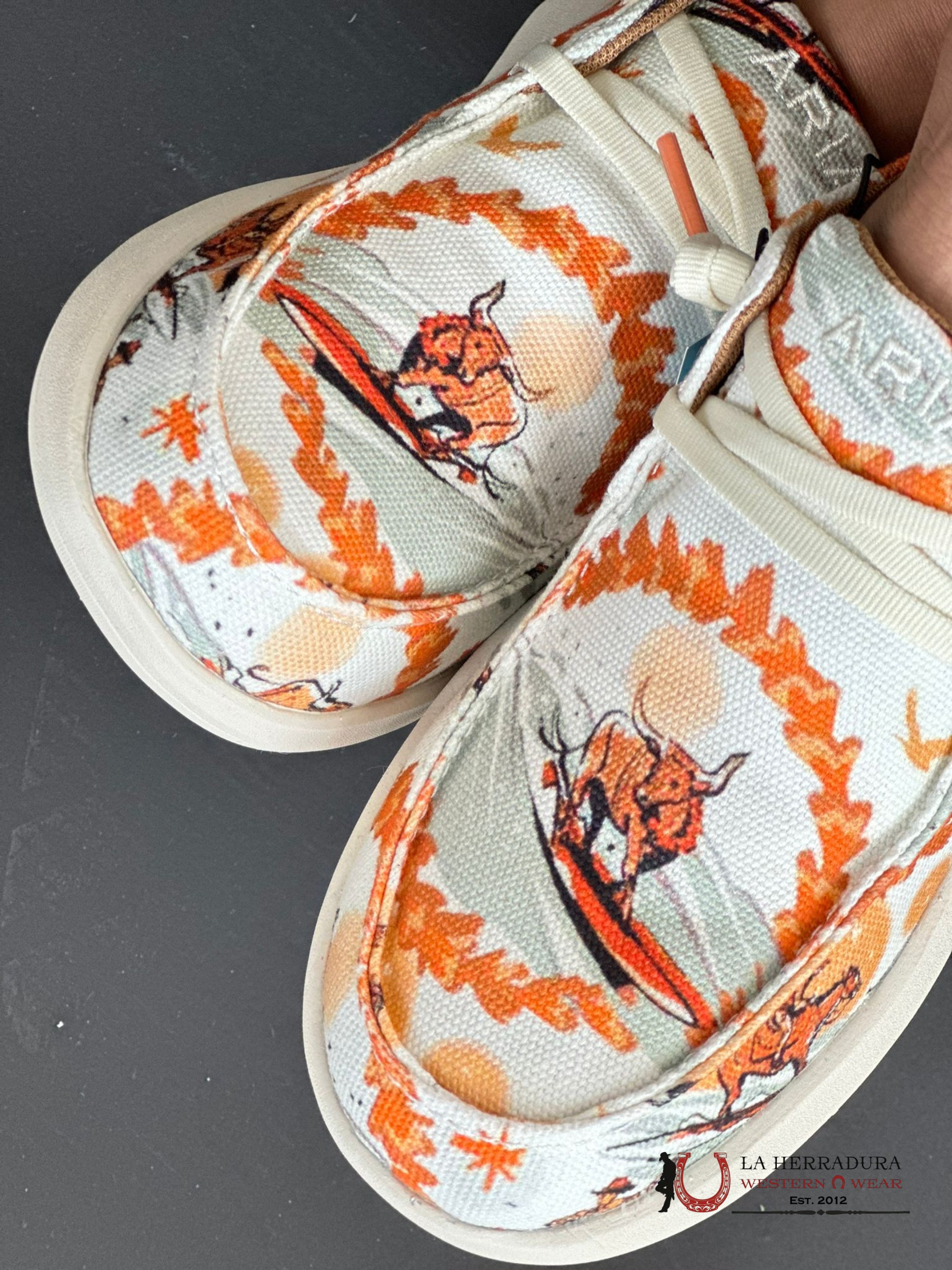 Ariat Womens Hilo Western Aloha Surfing Longhorn Print Zapatos Mujeres
