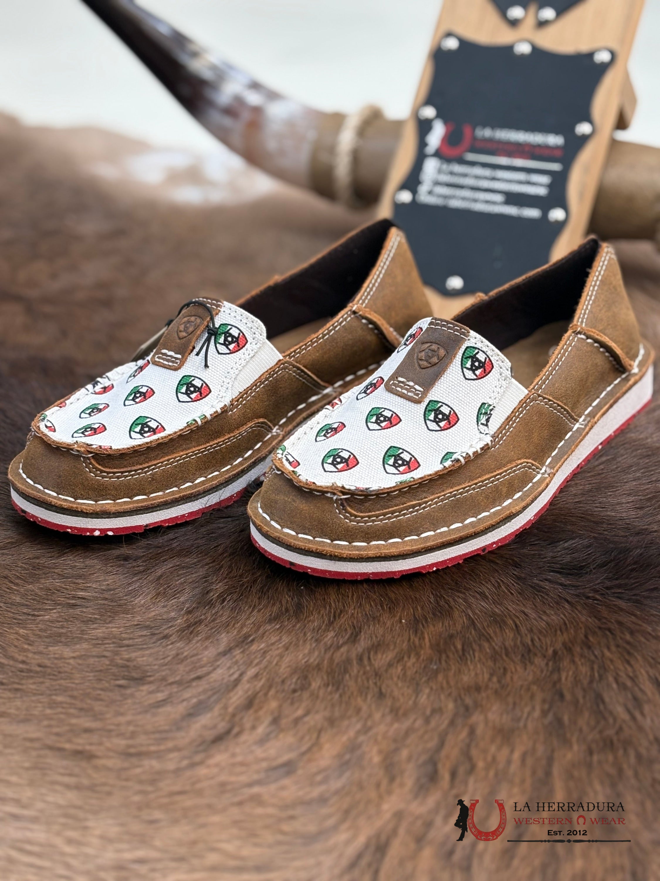 ARIAT WOMENS SLIP ON CRUISER CARAMEL / ARIAT MEXICO PRINT- 4527 ZAPATOS MUJERES