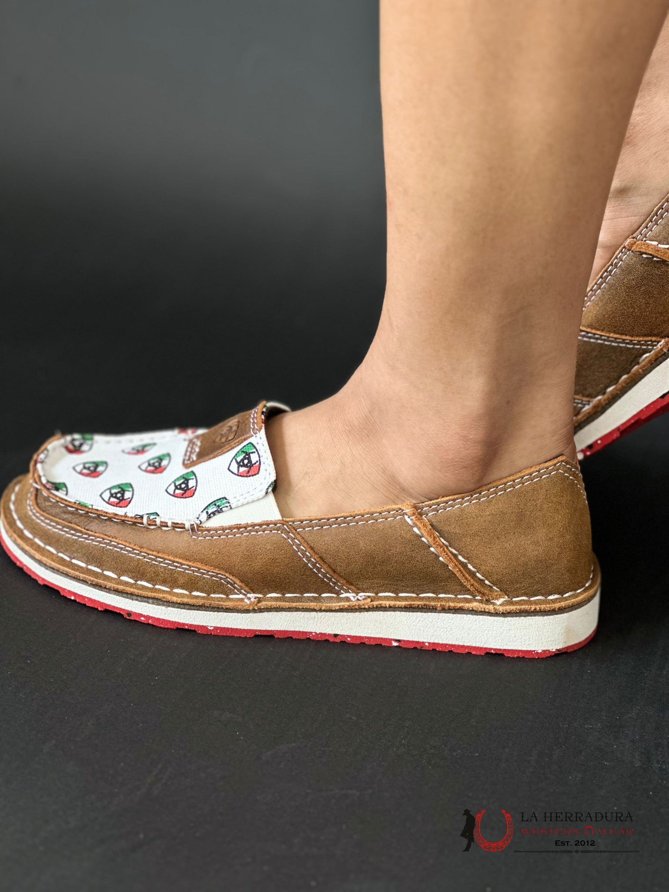 Ariat Womens Slip On Cruiser Caramel / Mexico Print Zapatos Mujeres