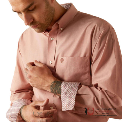 MENS ARIAT WRINKLE FREE SOLID LONG SLEEVE SHIRT BRICK - 10055277