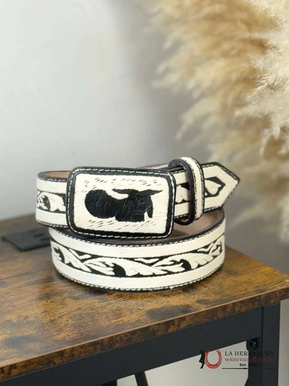 CINTURÓN PARA HOMBRE BORDADO CON TORO BLANCO Y NEGRO