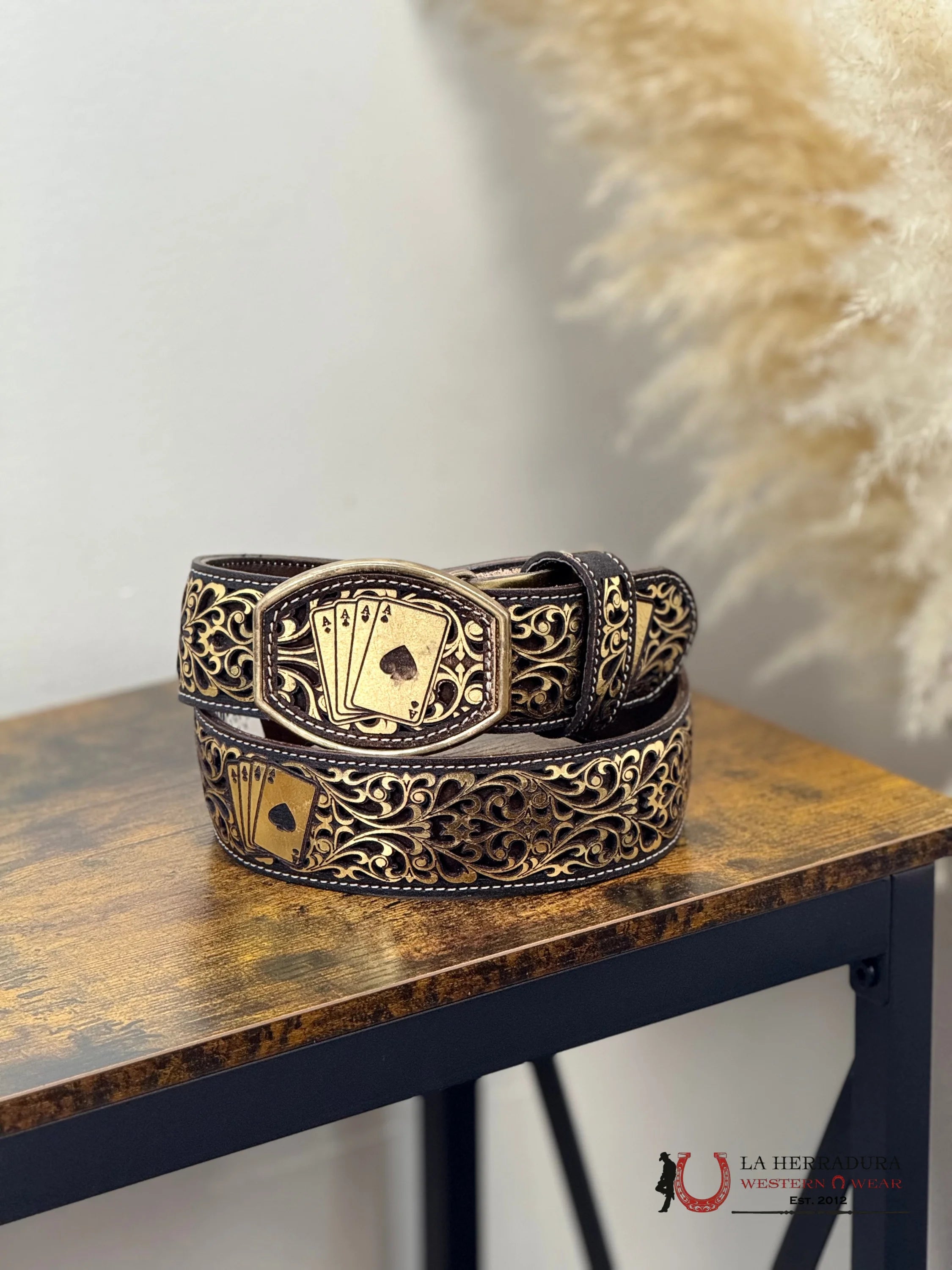 BLACK & GOLD DECK OF CARDS CINTURONES HOMBRES