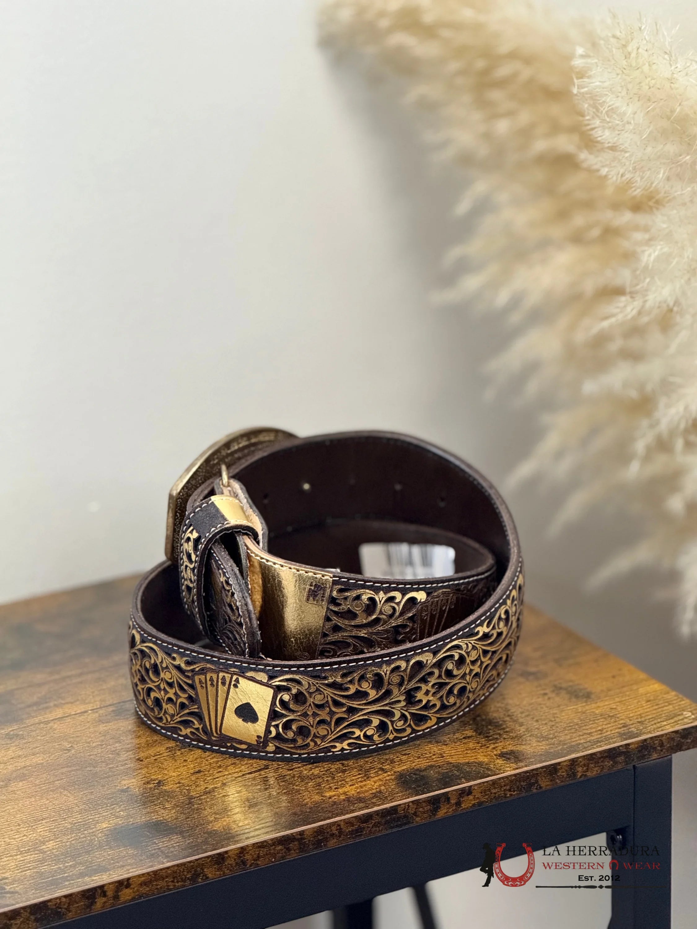 BLACK & GOLD DECK OF CARDS CINTURONES HOMBRES