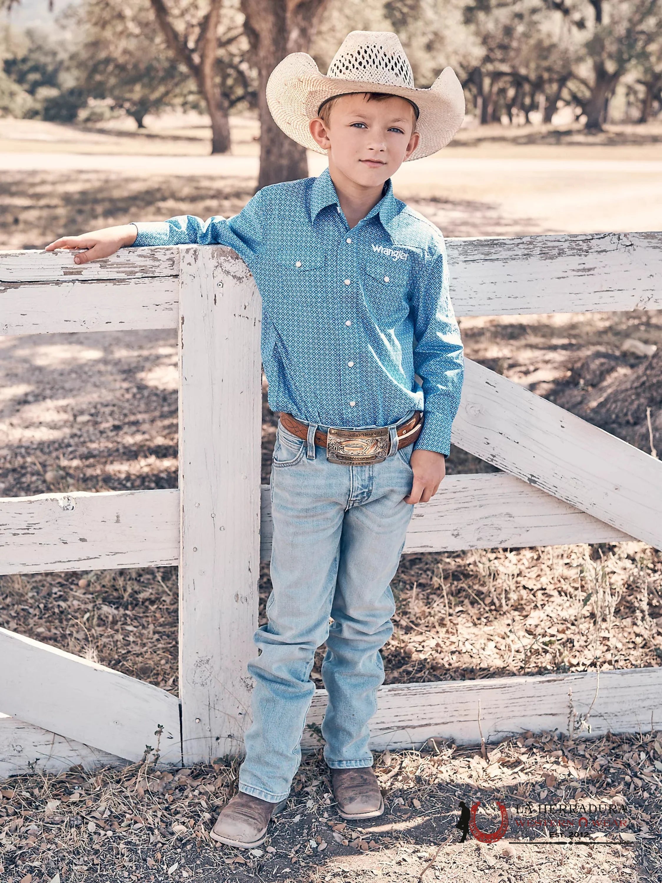 BOYS JEANS WRANGLER RETRO SLIM STRAIGHT light denim 112365678 (88BWZ) NIÑOS