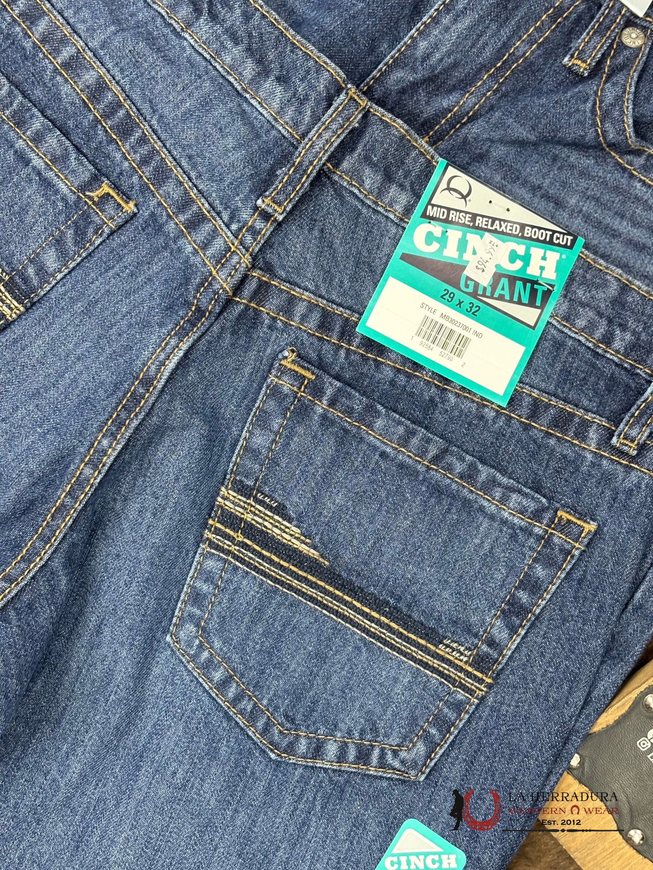 CINCH GRANT MID RISE RELAXED BOOT CUT Medium Washed - 7001 ROPA HOMBRES