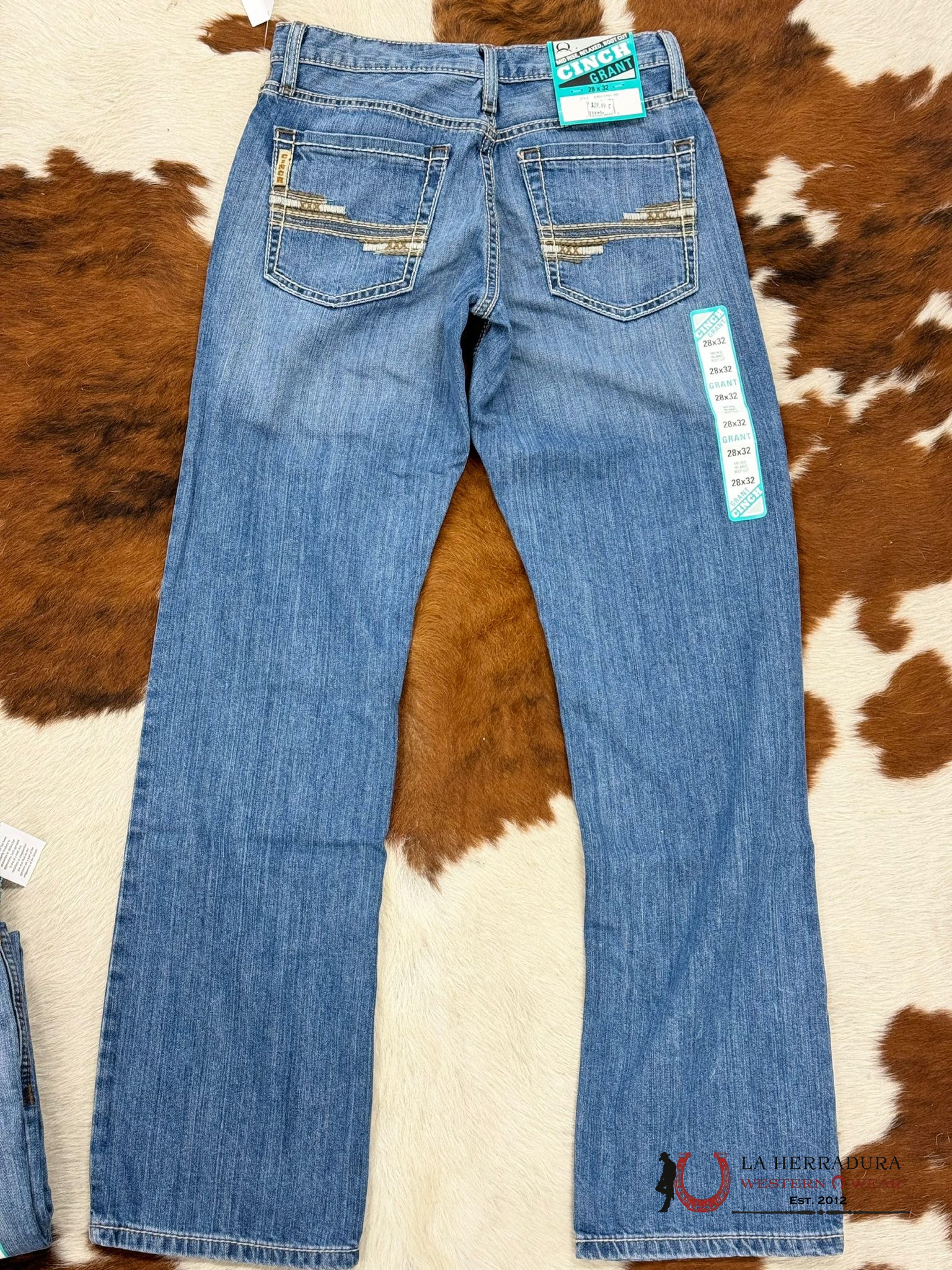 CINCH GRANT MIDRISE RELAXED BOOTCUT LIGHT WASH JEANS-MB59137001