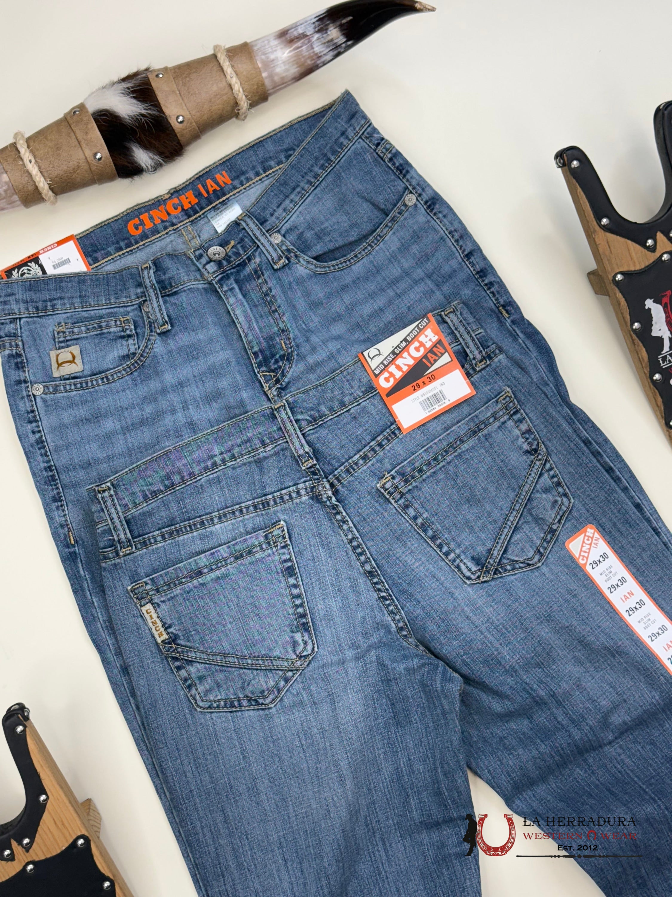 CINCH JEAN IAN LIGHT JEAN COLOR - 6001 ROPA HOMBRES