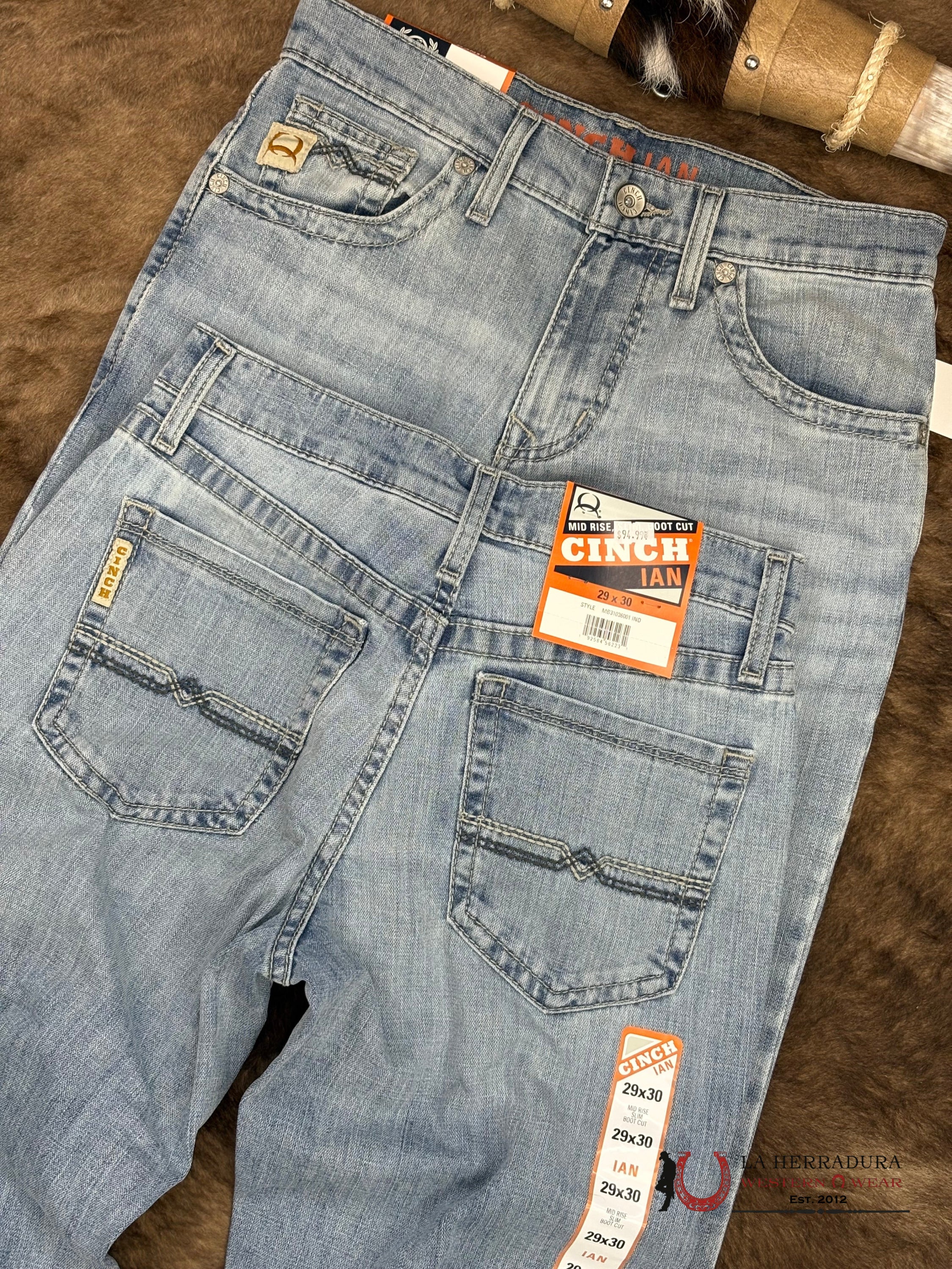 CINCH JEAN IAN LIGHT JEAN COLOR MID RISE SLIM BOOTCUT - 6001 ROPA HOMBRES