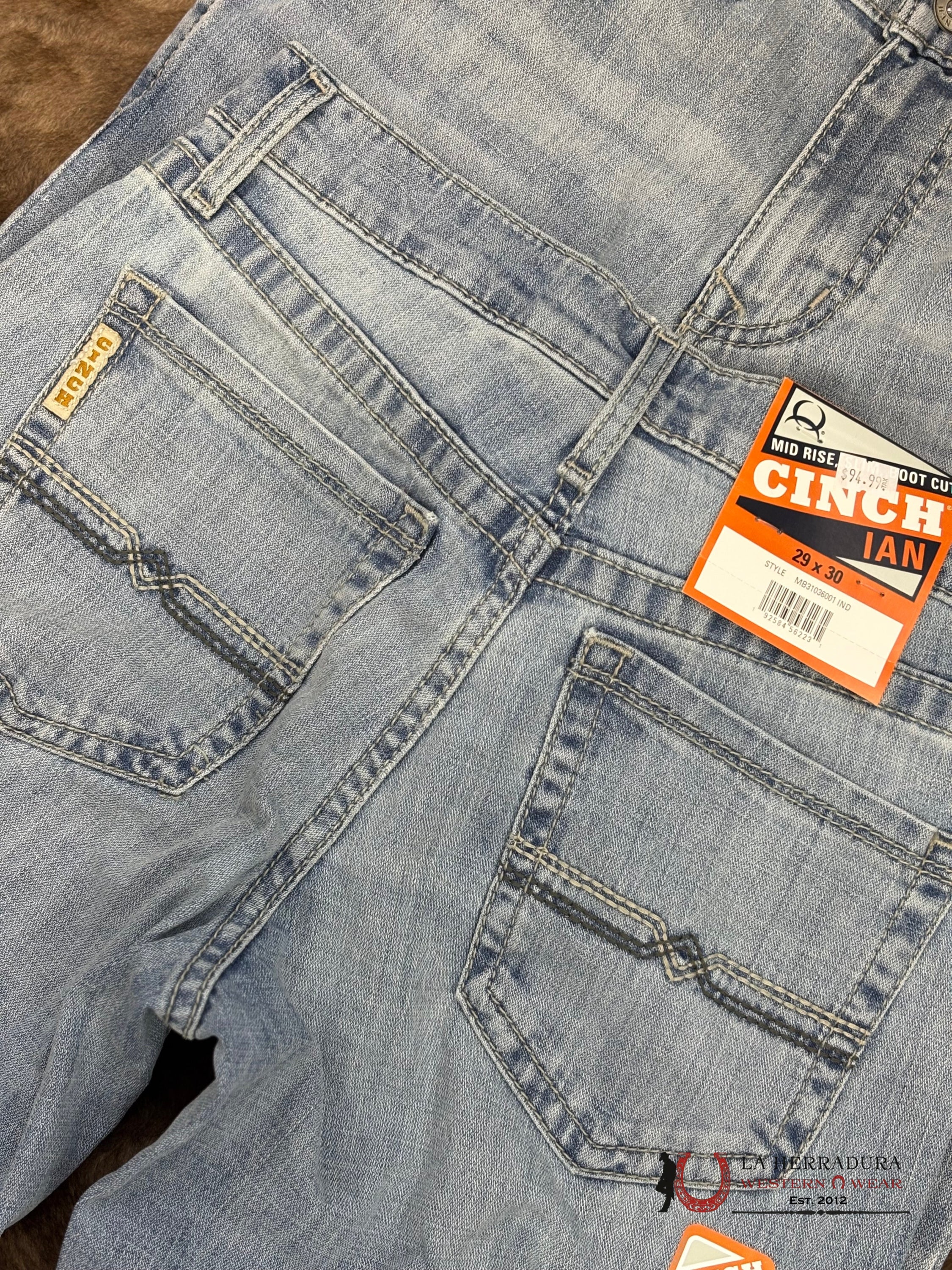 CINCH JEAN IAN LIGHT JEAN COLOR MID RISE SLIM BOOTCUT - 6001 ROPA HOMBRES